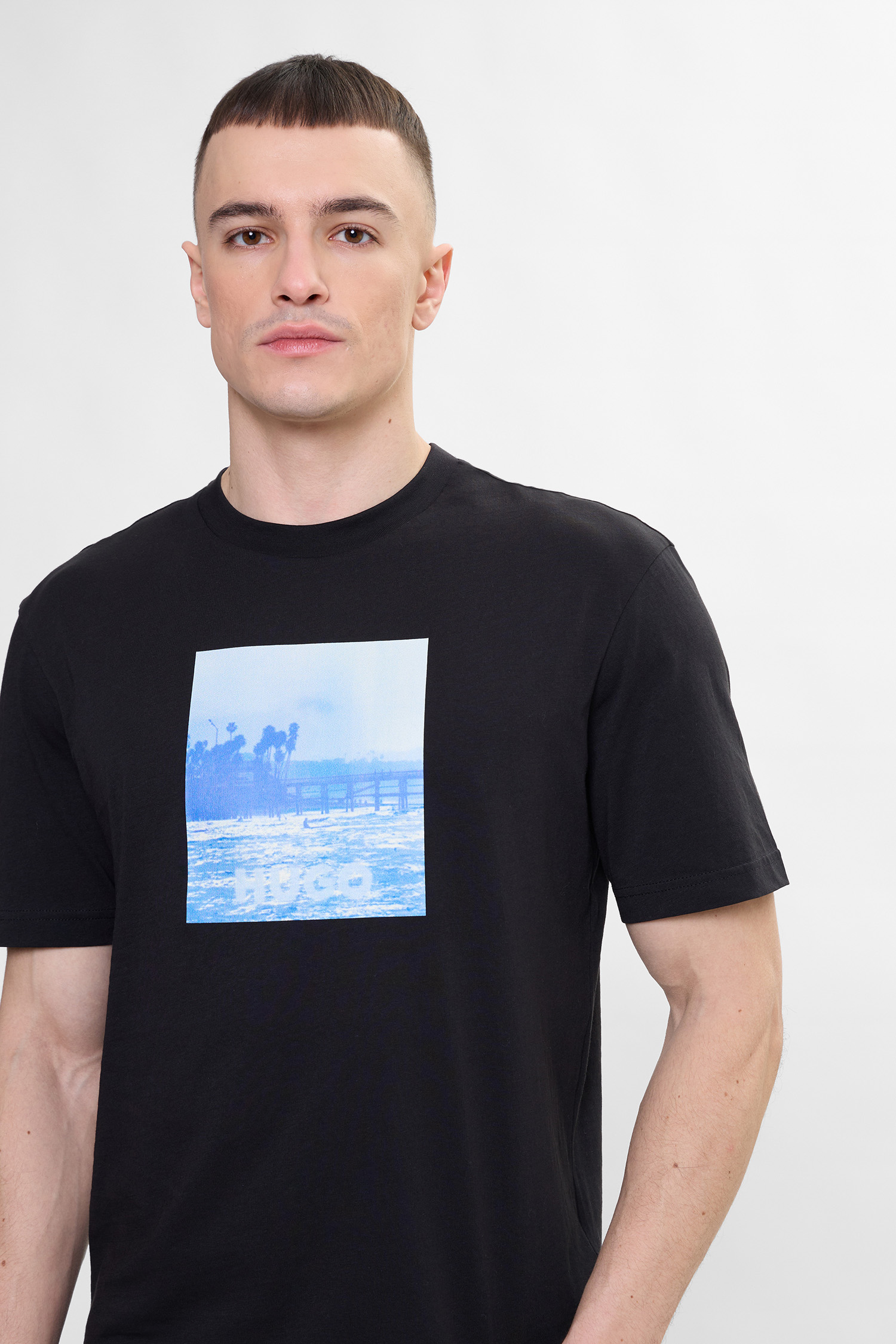 Чоловіча чорна футболка HUGO BLUE 50554369;001