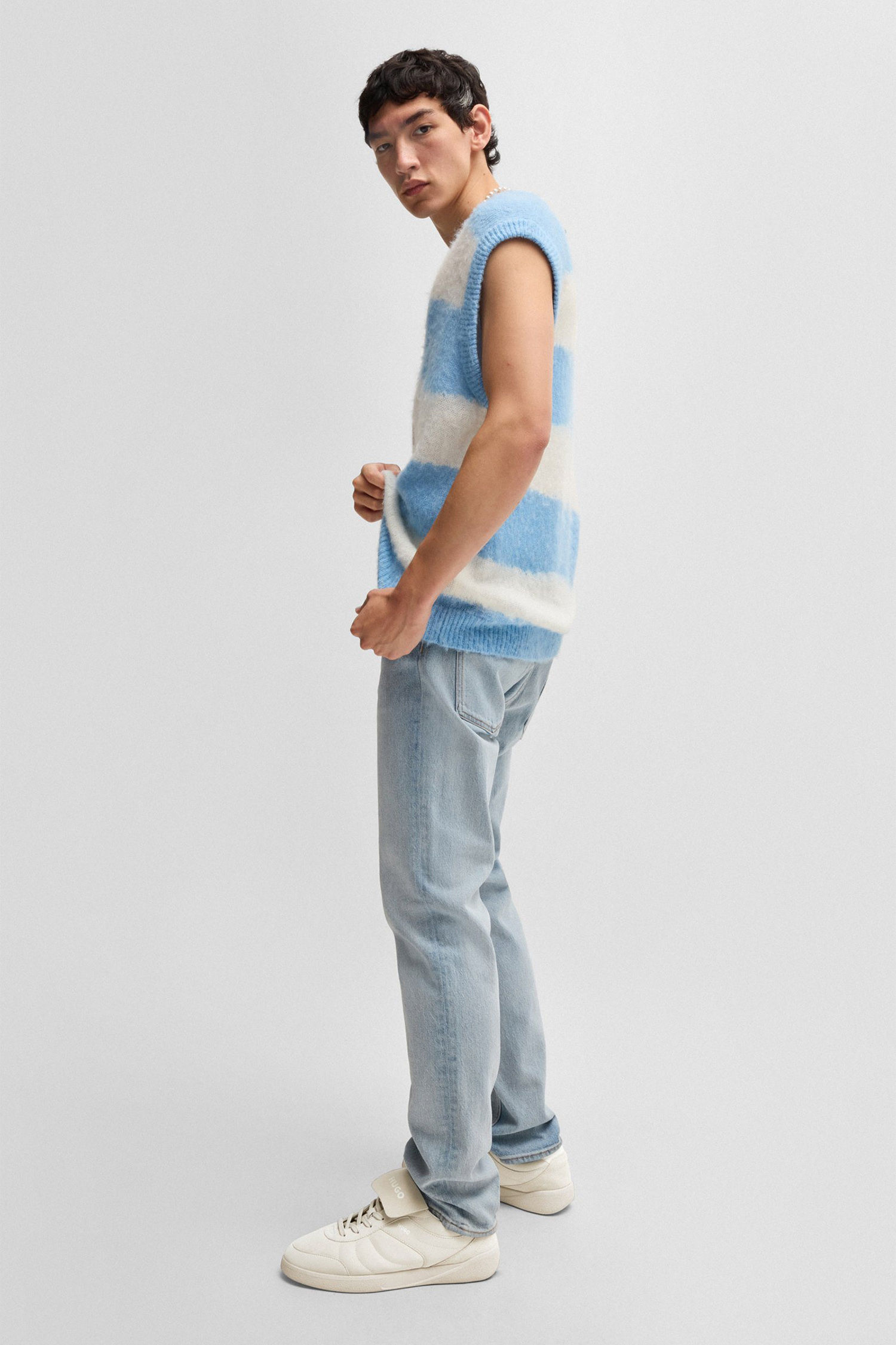 Чоловічі бежеві шкіряні снікерси HUGO 50536279;271