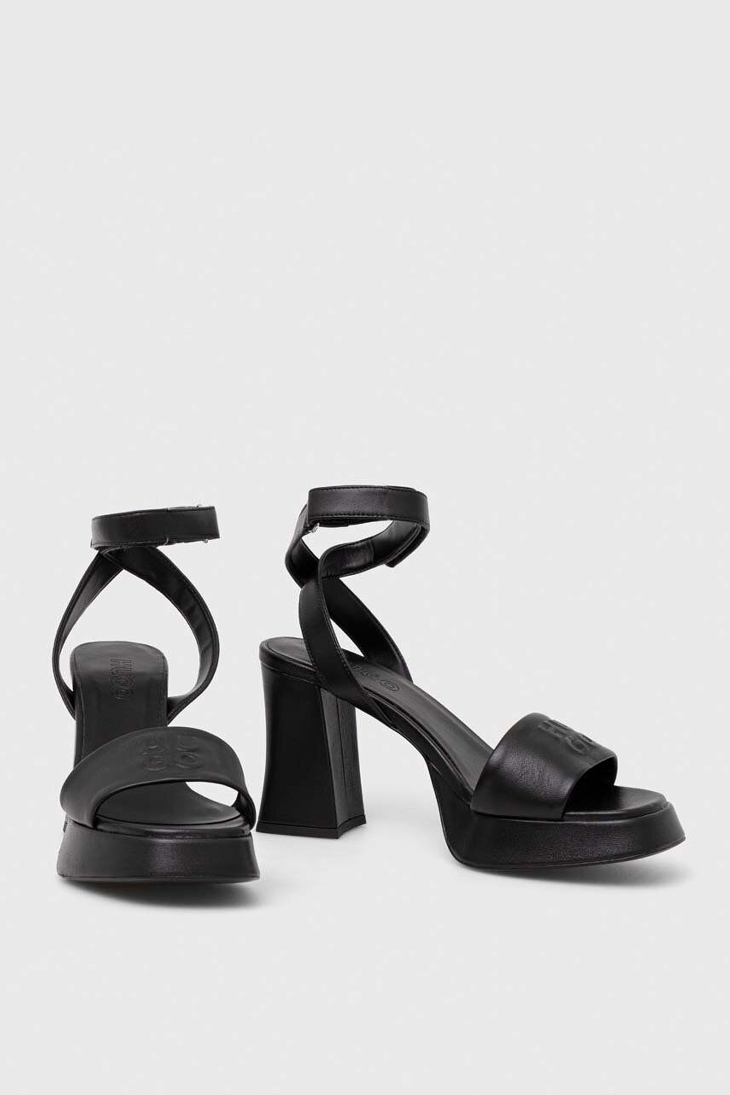 Женские черные кожаные босоножки HUGO 50513175;001