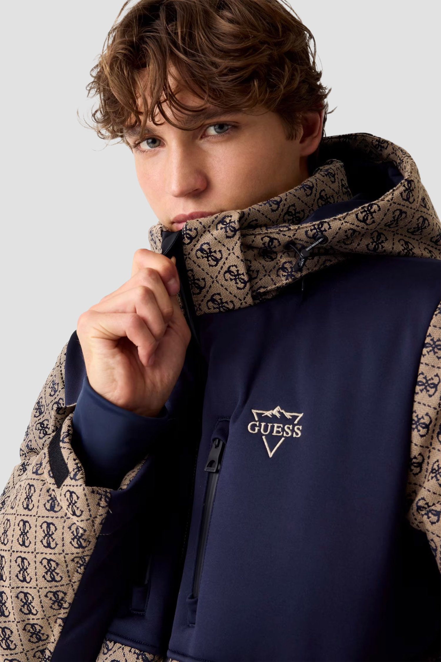Чоловіча бежева лижна куртка з візерунком Guess M5BL0N.WF182;FN4K
