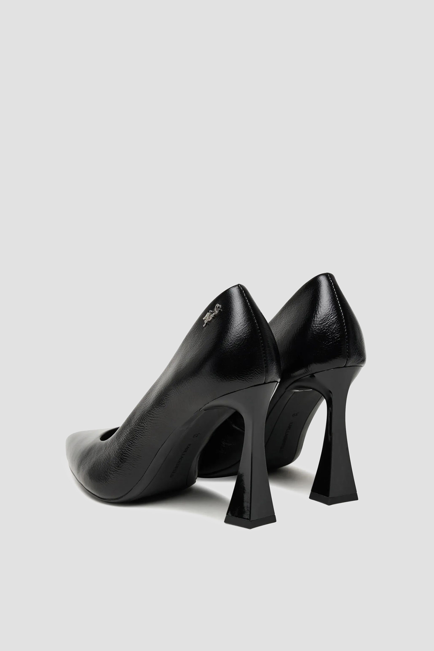 Женские черные кожаные лодочки Karl Lagerfeld KL32011;100