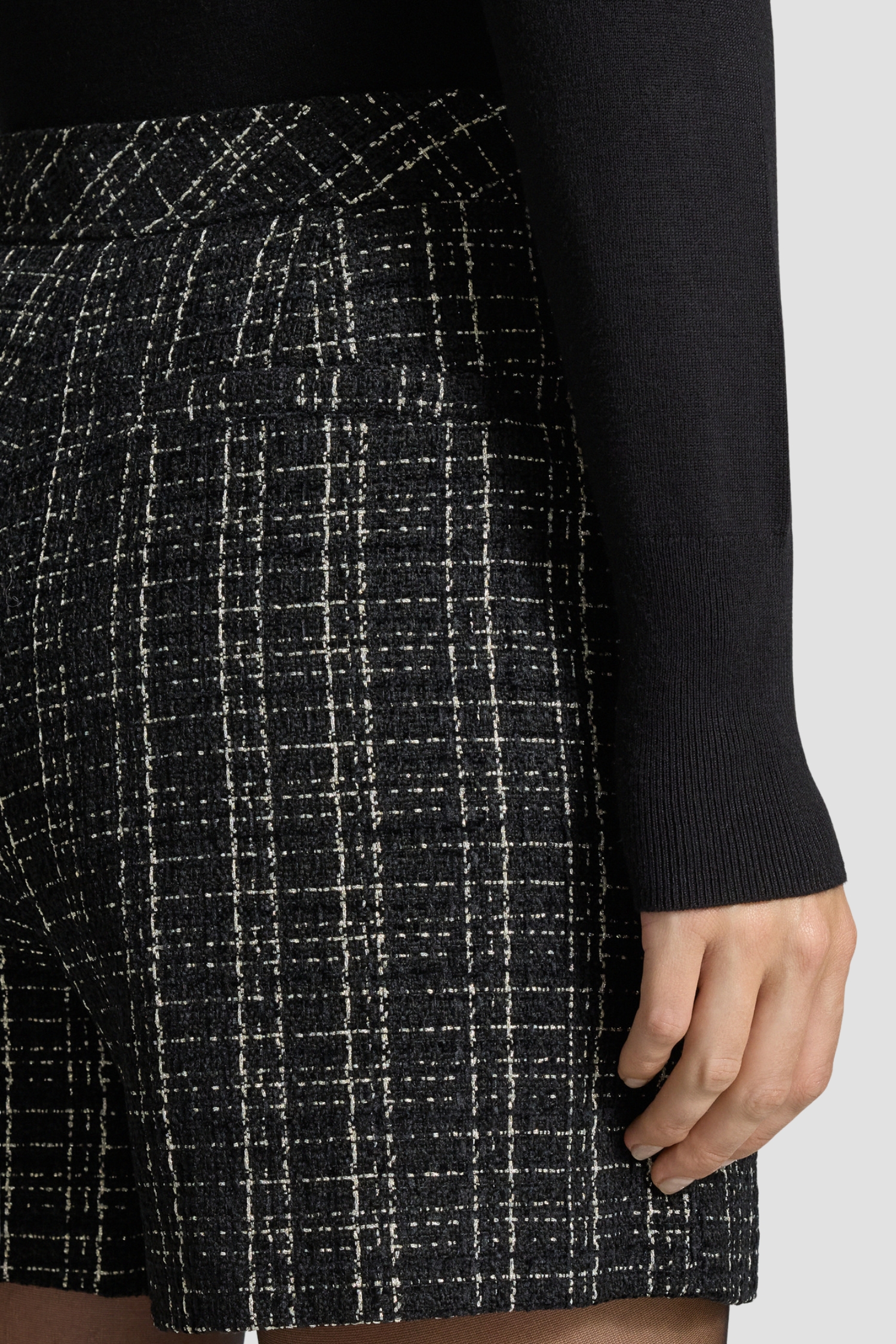 Женские черные твидовые шорты Guess W5BD65.W2382;JBLK