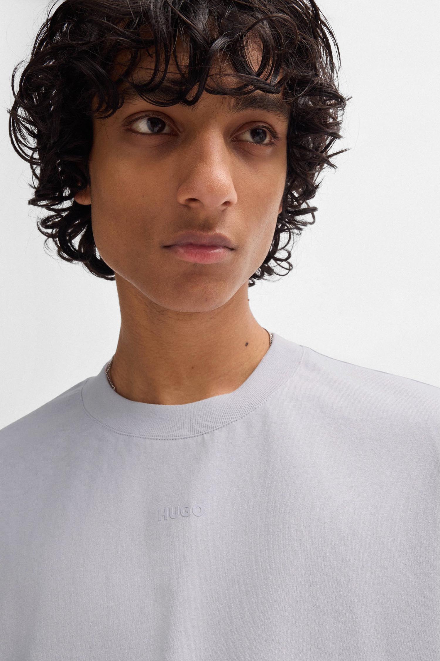 Мужская светло-серая футболка HUGO 50488330;537