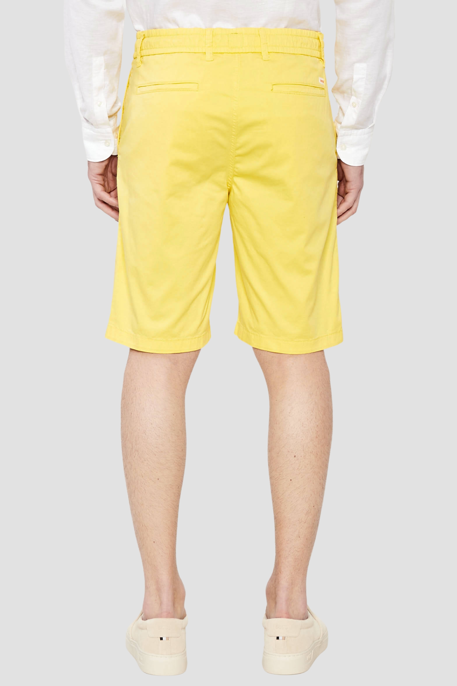 Мужские желтые шорты BOSS 50509481;737