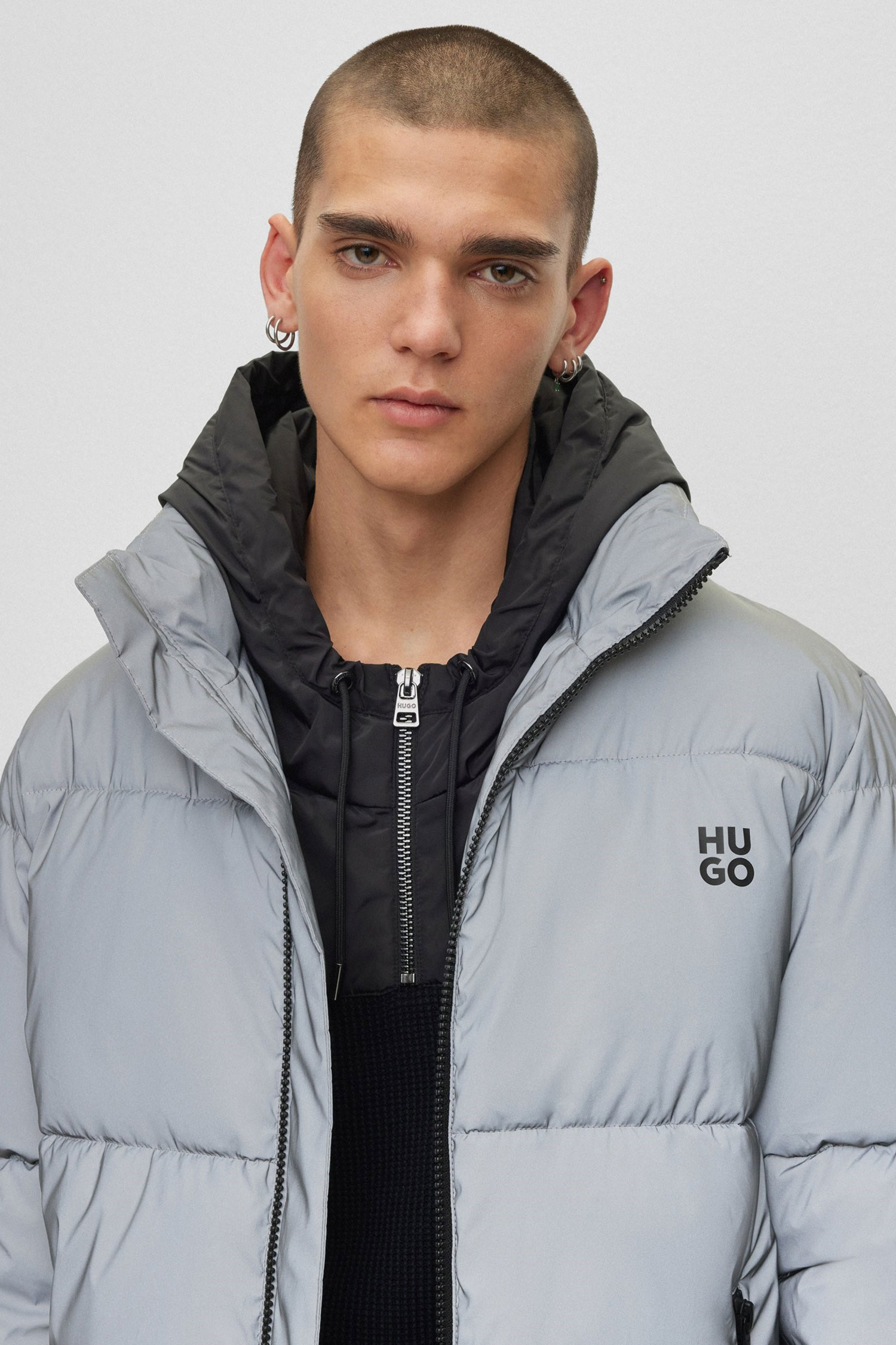 Мужская серая куртка HUGO 50496467;010
