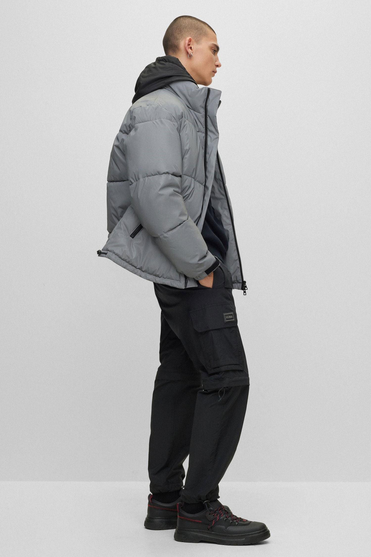 Мужская серая куртка HUGO 50496467;010