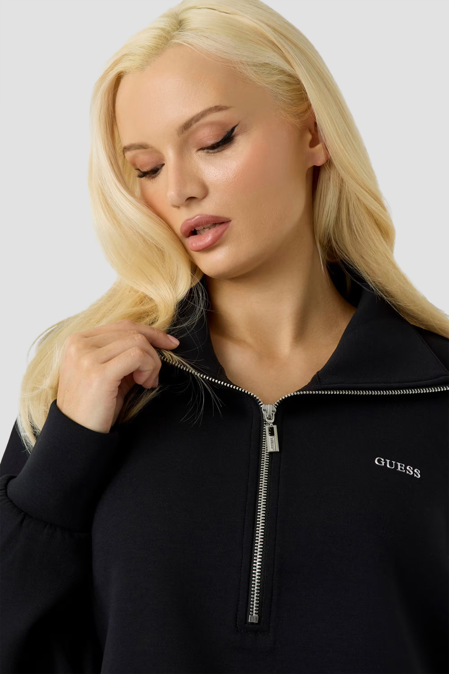Женская черная спортивная кофта Guess V6YQ25.K4801;JBLK