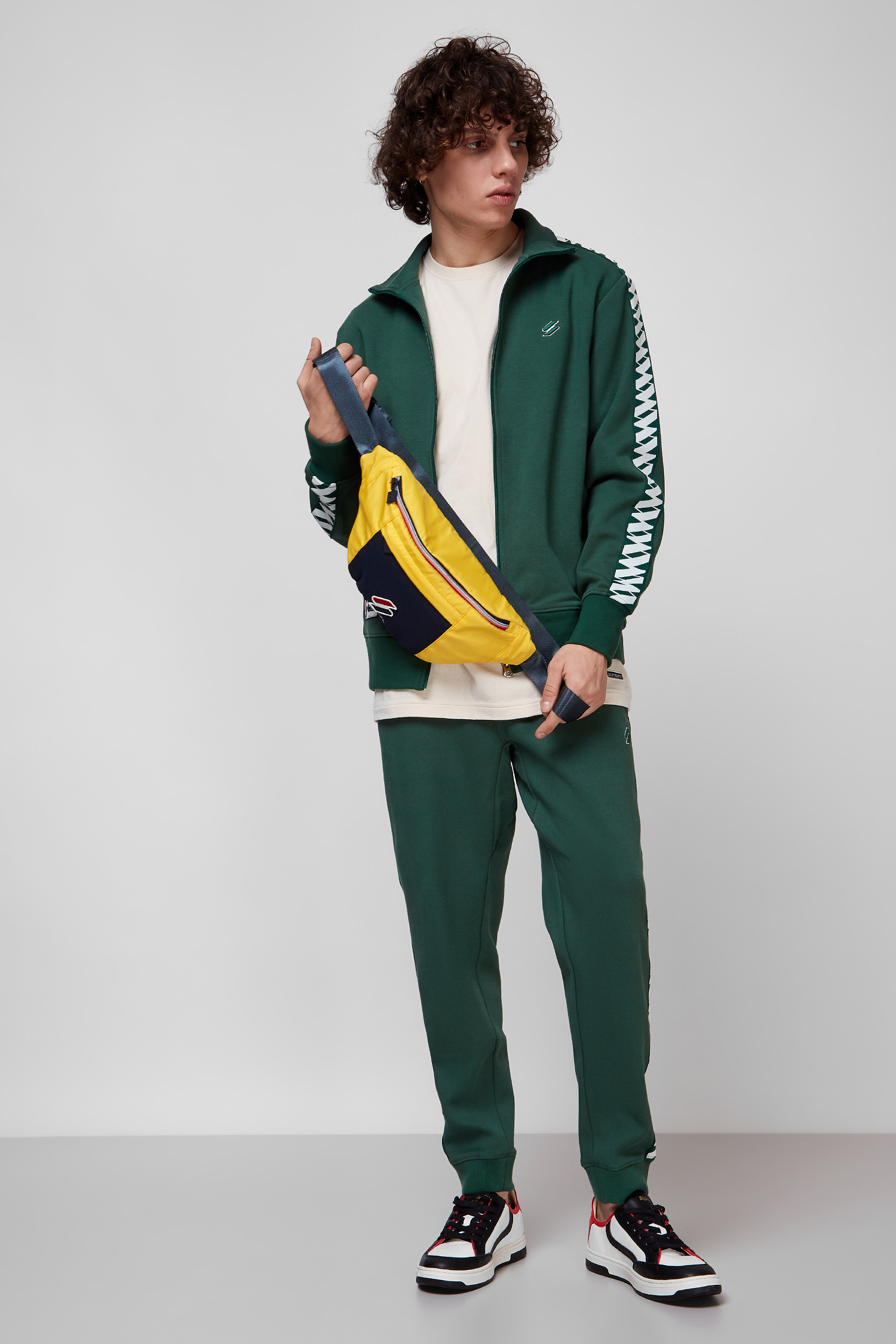 Мужские зеленые спортивные брюки SuperDry M7010721A;OE6