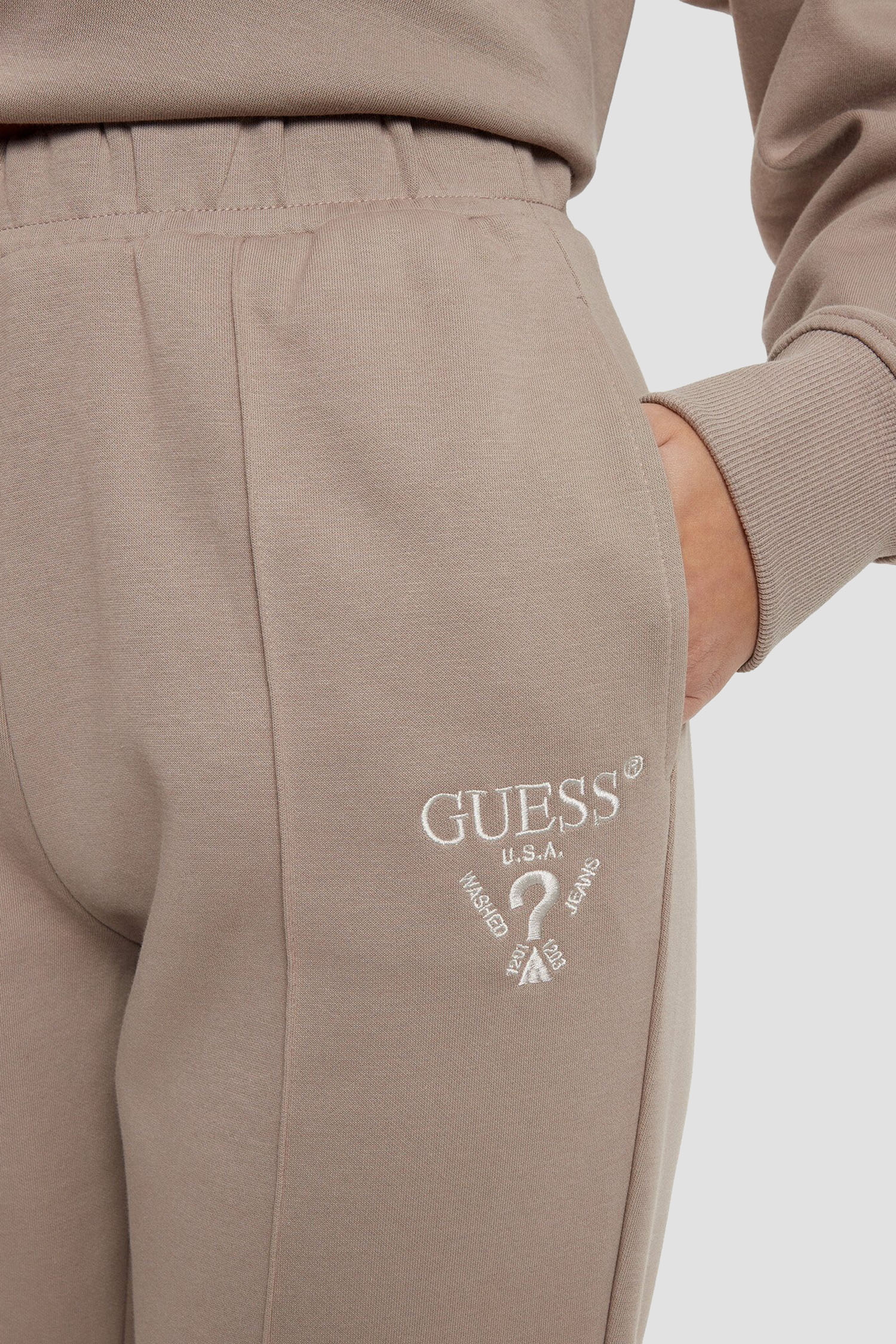 Женские бежевые спортивные брюки Guess V5RB13.KC3D2;A120