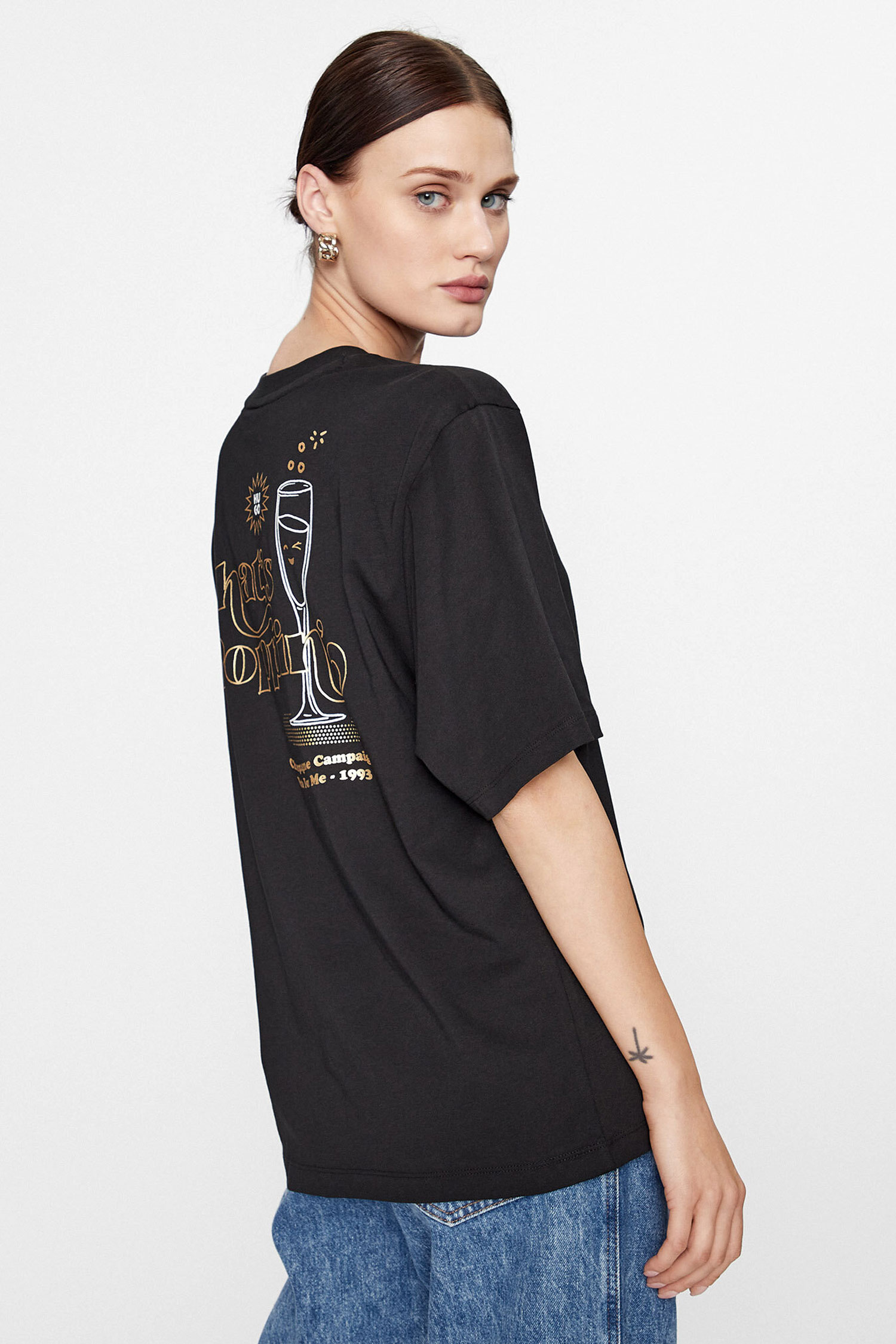 Женская черная футболка HUGO 50502310;001