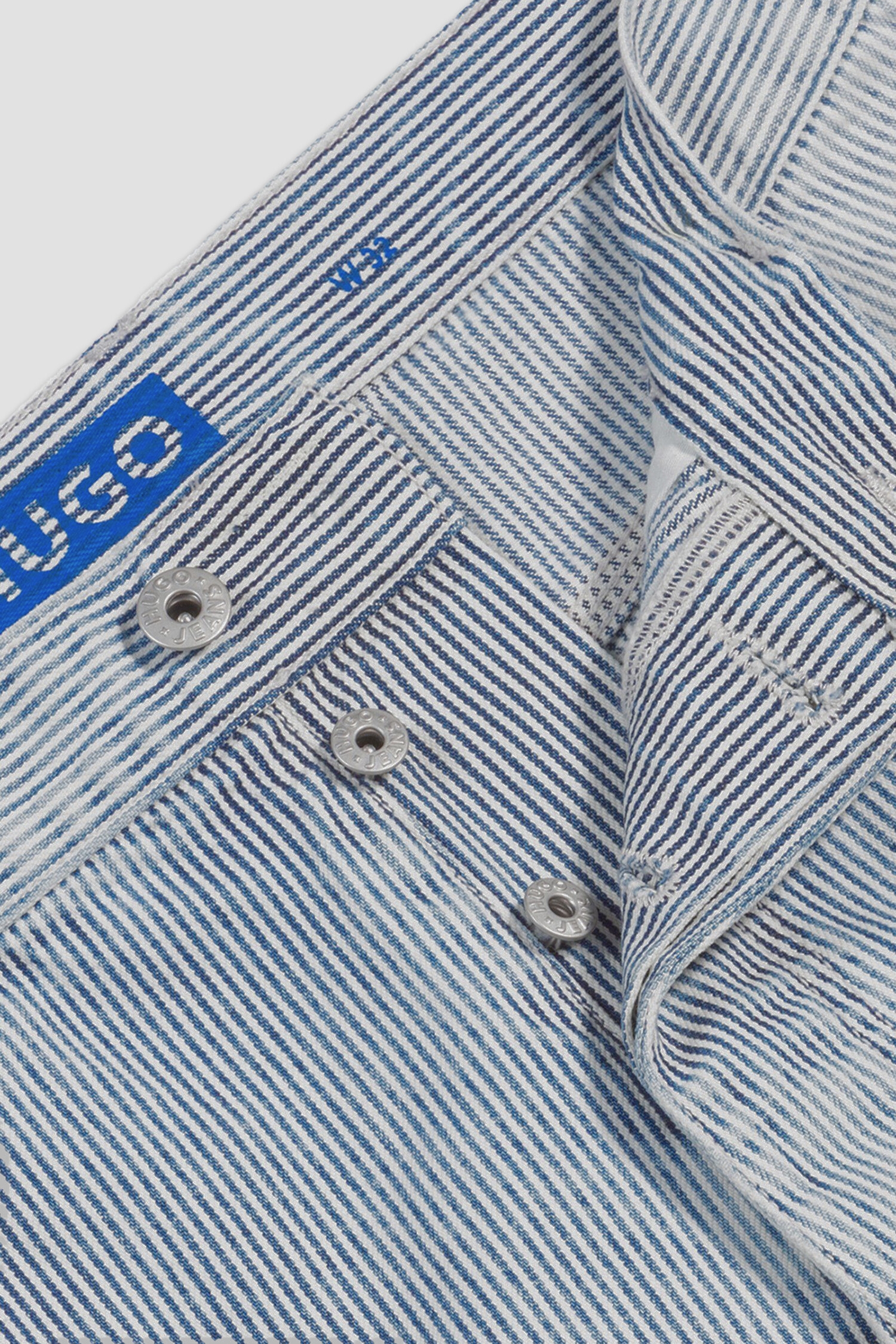 Мужские джинсовые шорты в полоску HUGO BLUE 50534609;439