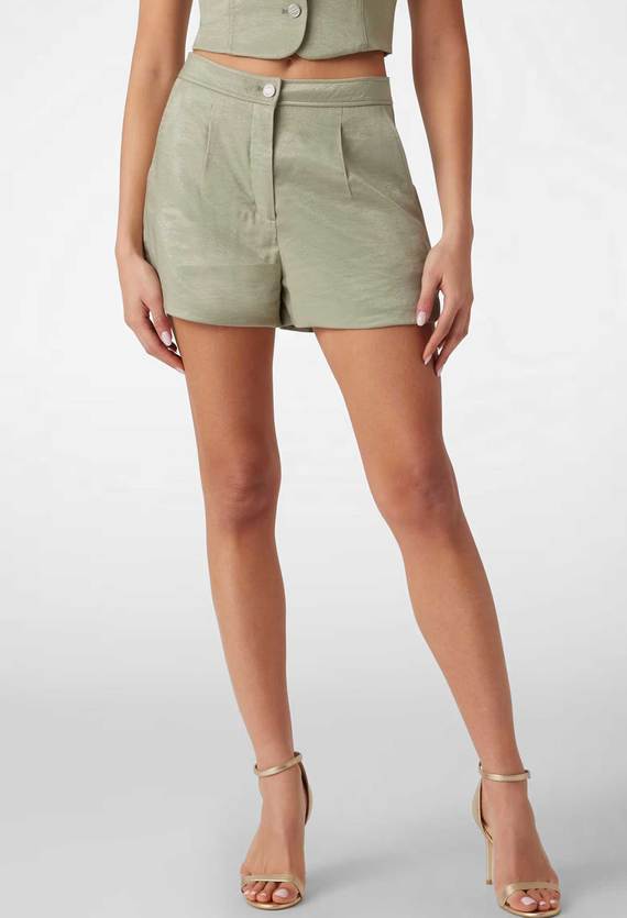 Женские зеленые шорты Guess W5GD68.WH5F0;F83S — Ultrashop