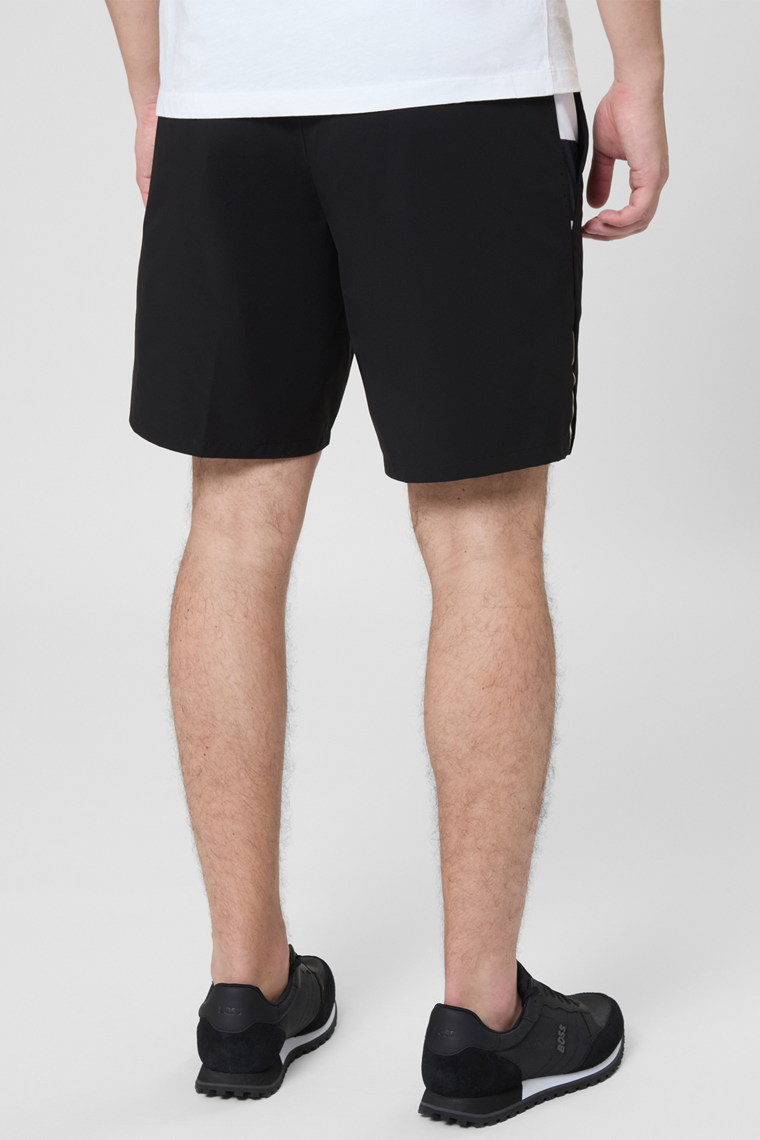 Чоловічі чорні шорти BOSS 50541370;001