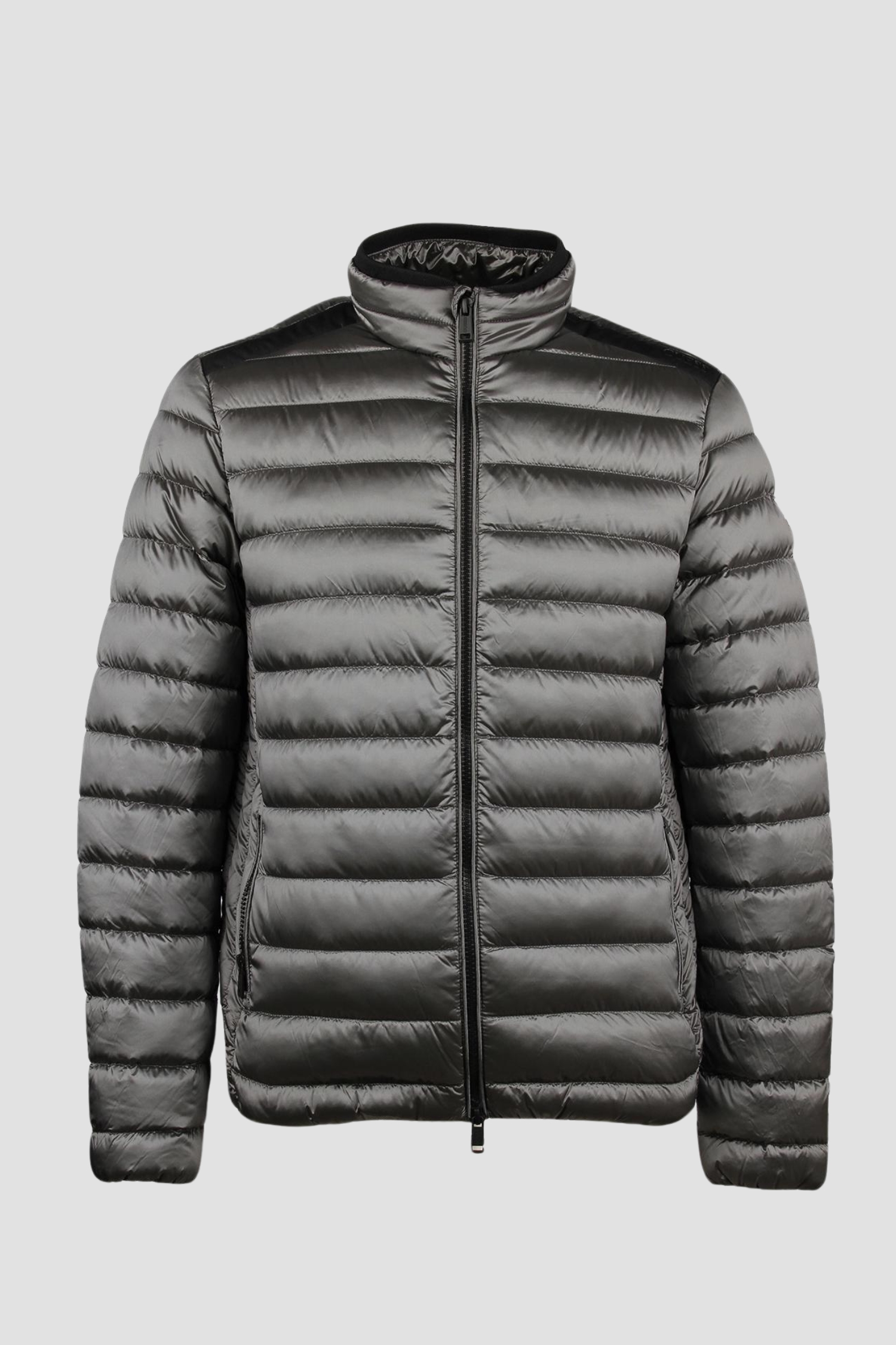 Мужской серый пуховик Guess M1RL47.WDQ50;G9A4