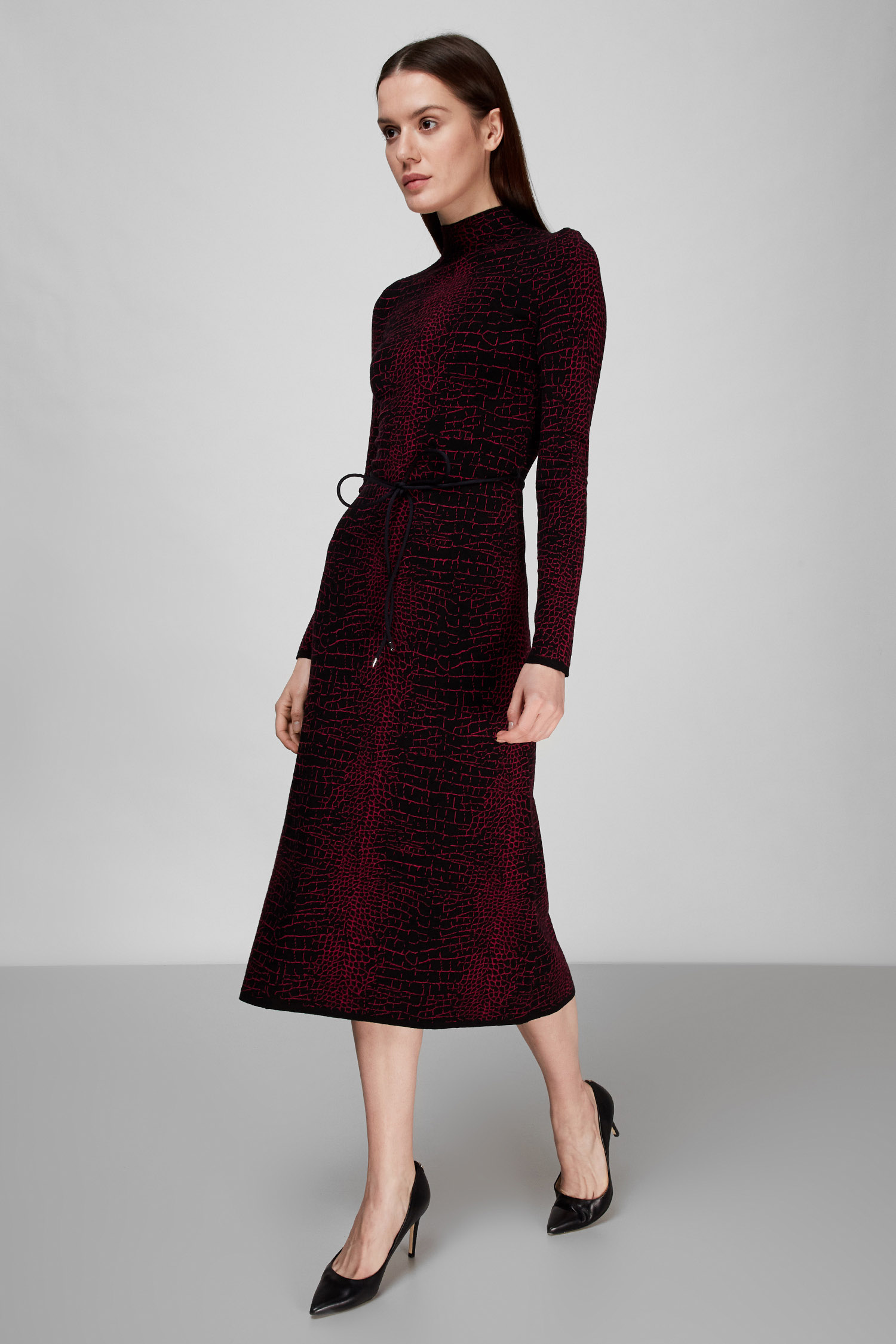 Женское черное платье с узором HUGO 50462667;960