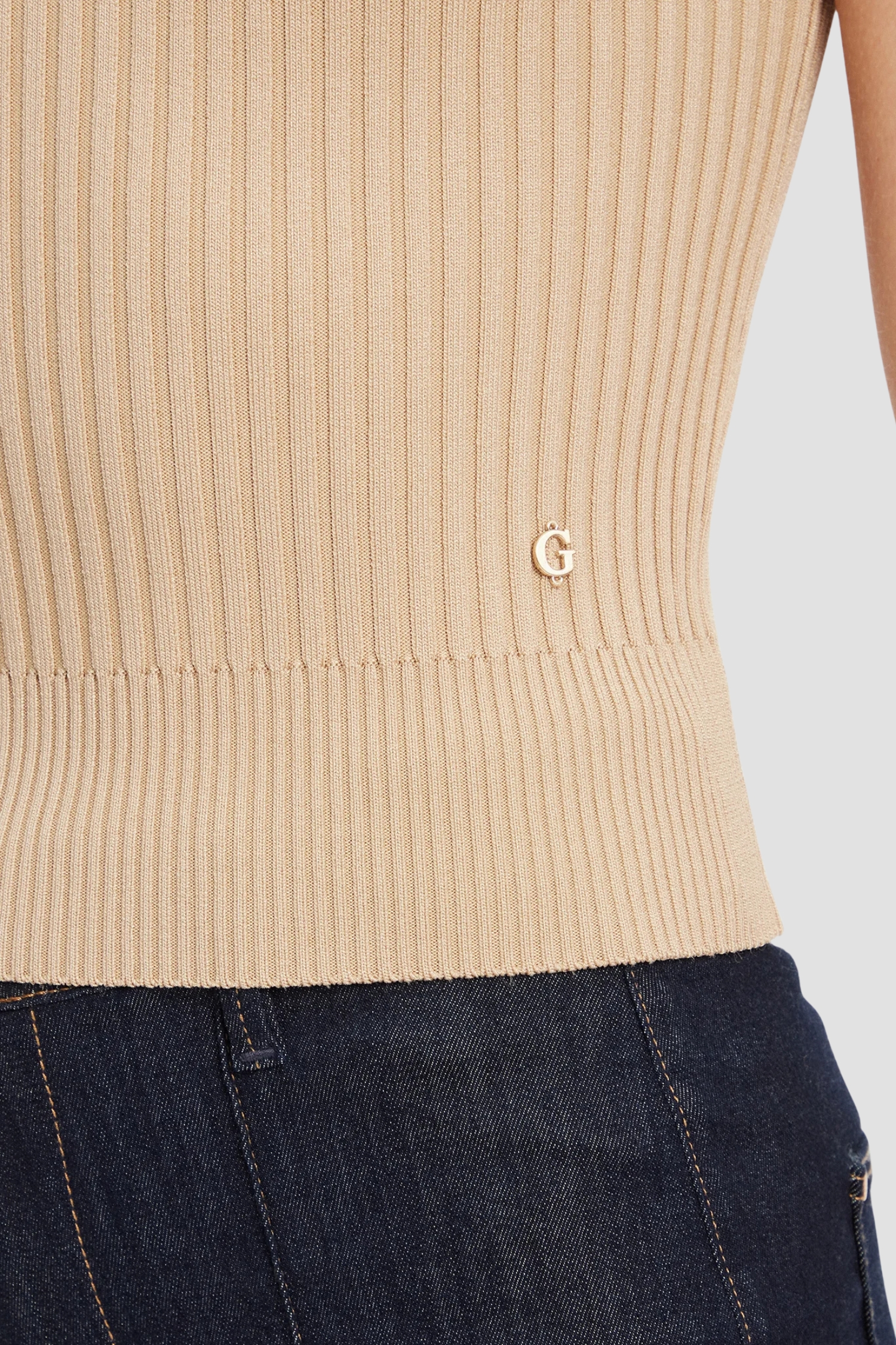 Жіночий бежевий гольф Guess W5YR04.Z0040;G1L7