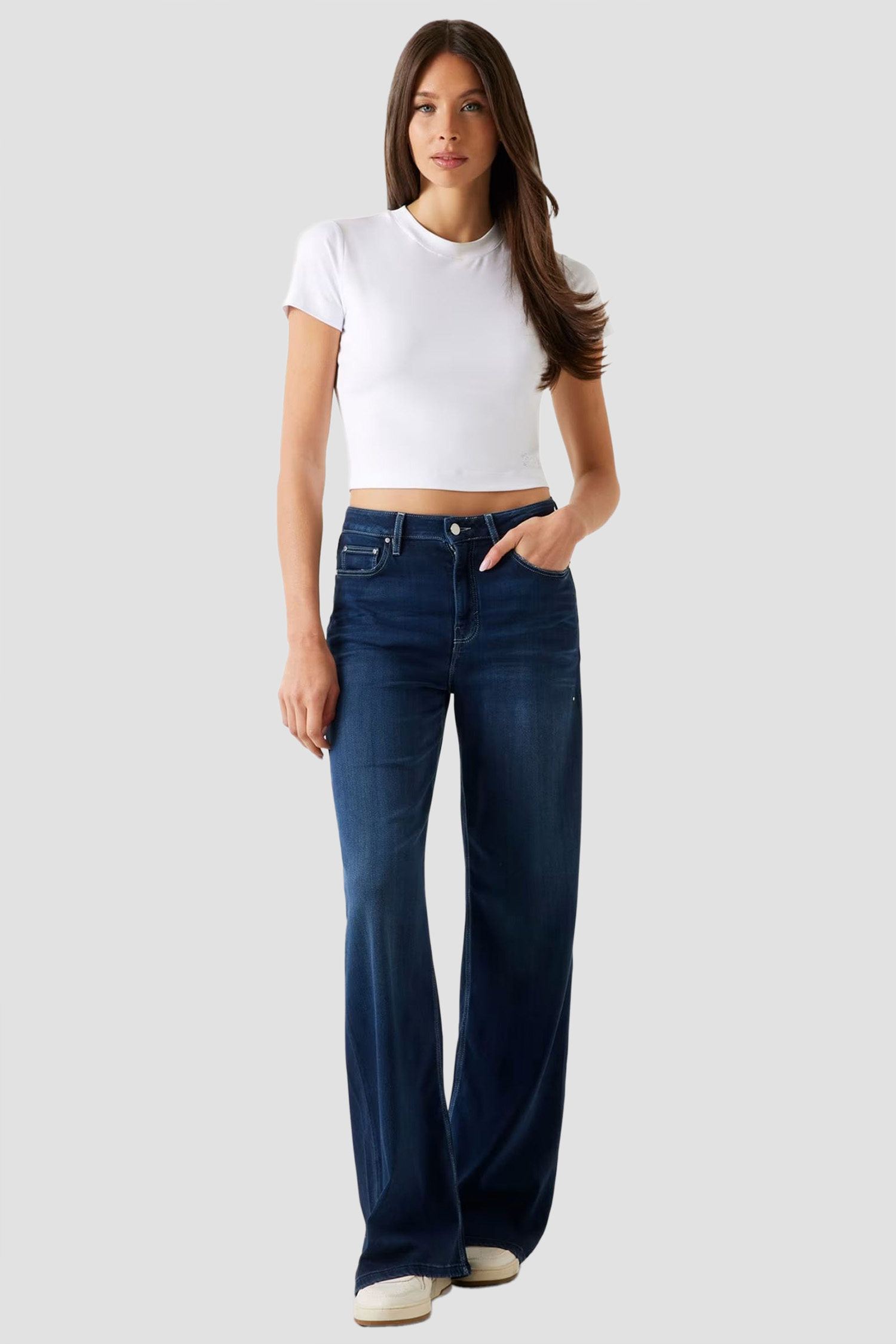Женская белая футболка Guess W5YI06.KCYV2;G011
