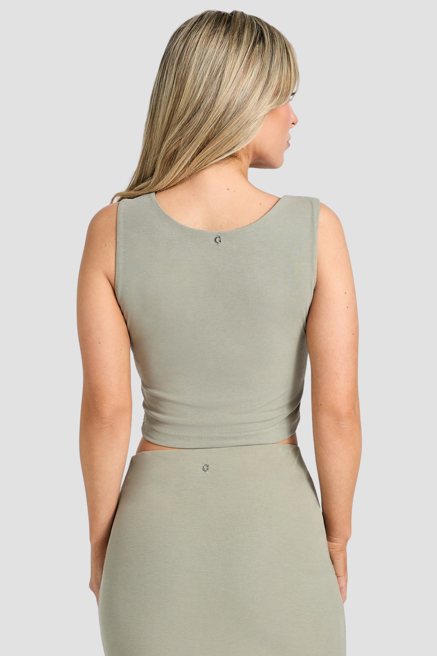 Женский оливковый топ Guess W5GP22.KAQL2;G9D5