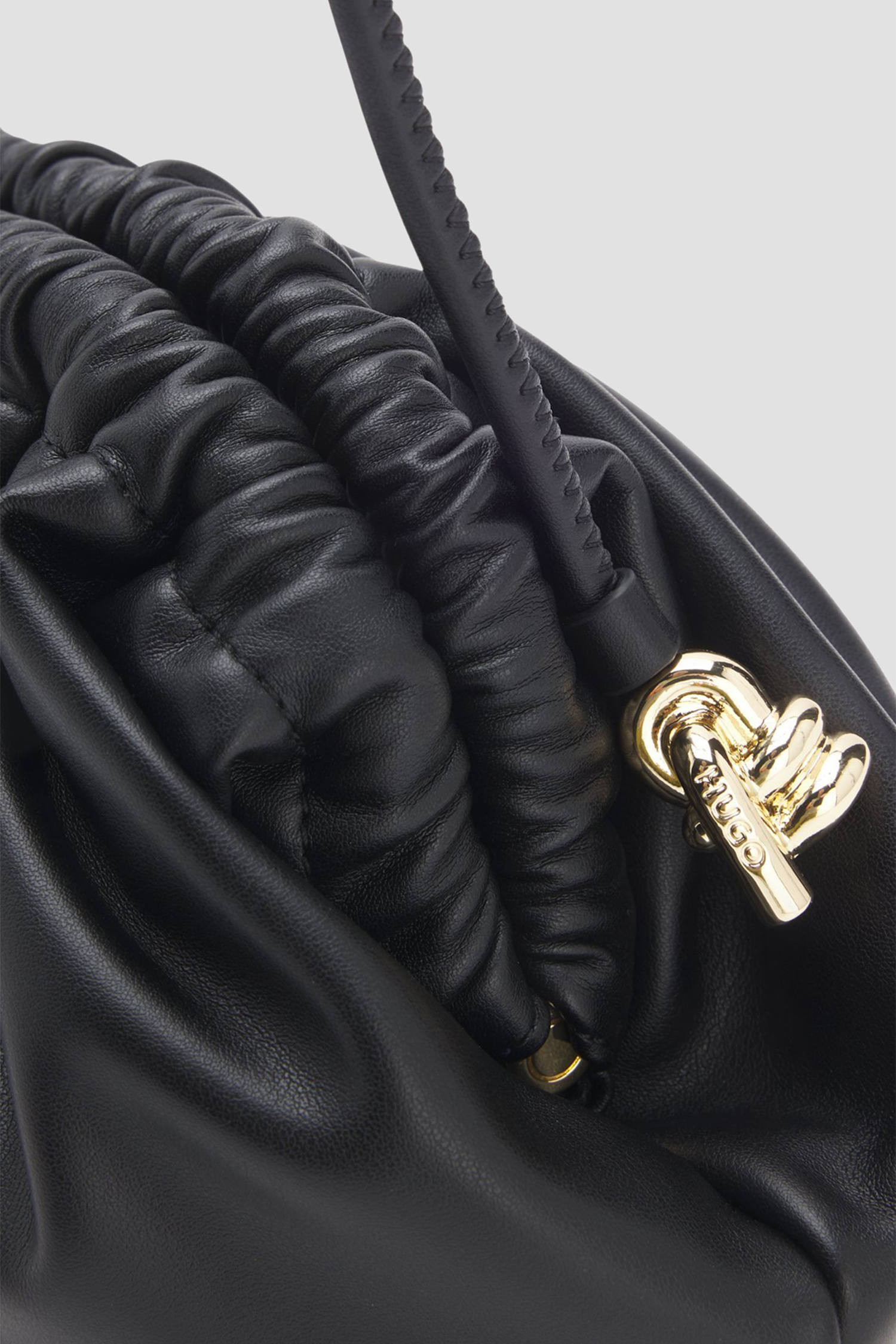 Женская черная сумка HUGO 50552211;001