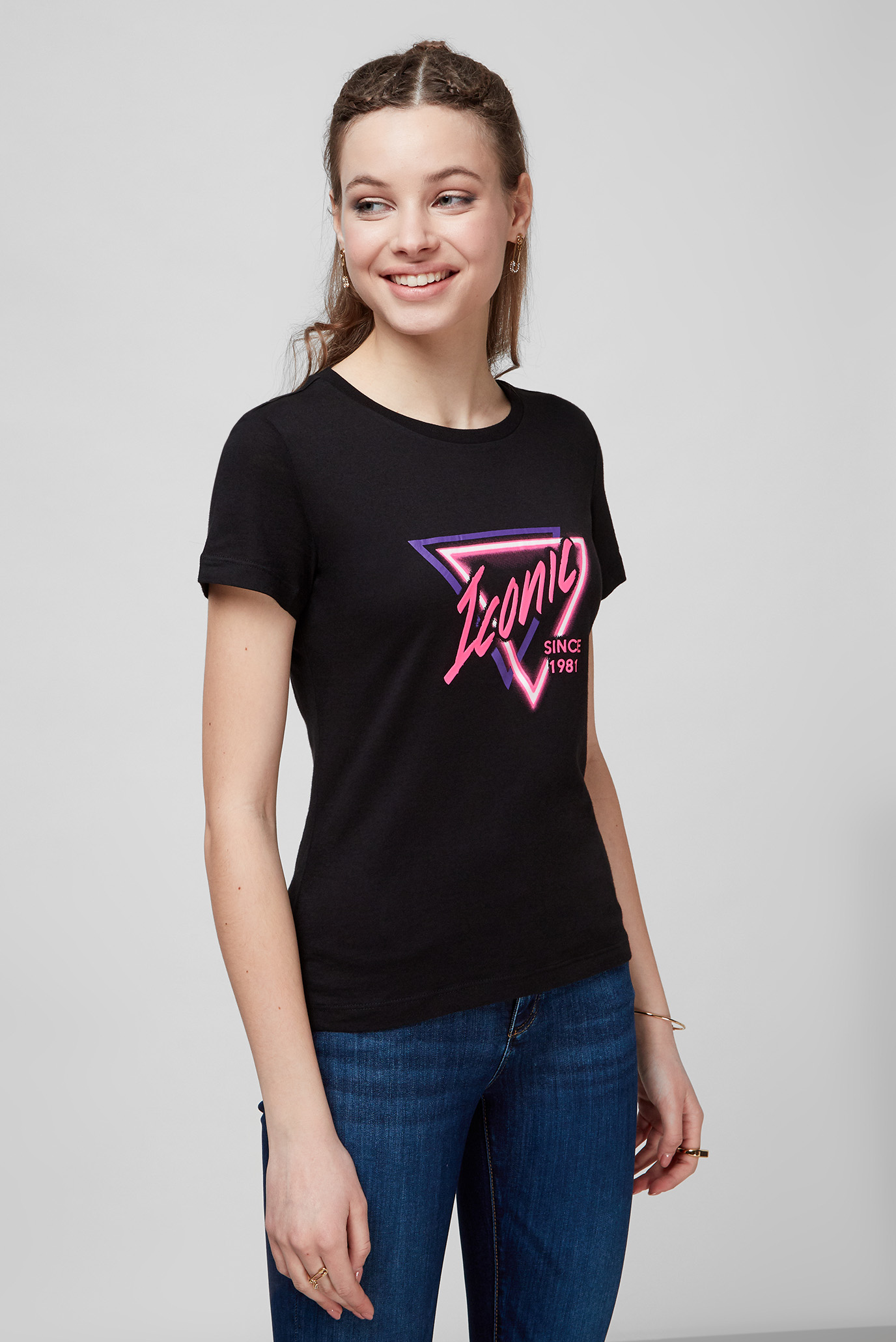 Черная футболка для девушек Guess W2RI14.K9RV0;JBLK — Ultrashop