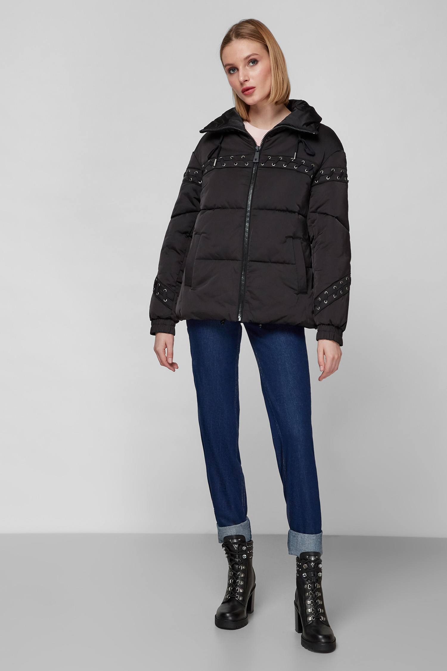 Жіноча чорна куртка Guess W1BL16.WE4G0;JBLK
