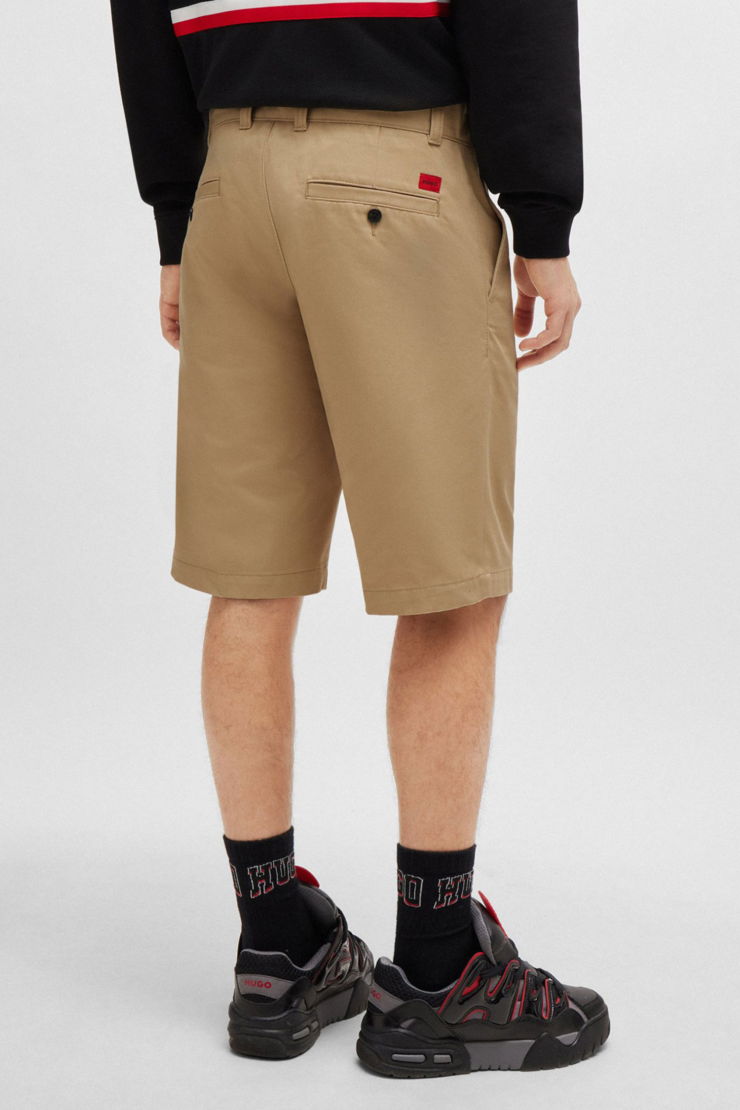 Чоловічі бежеві шорти HUGO 50505857;264
