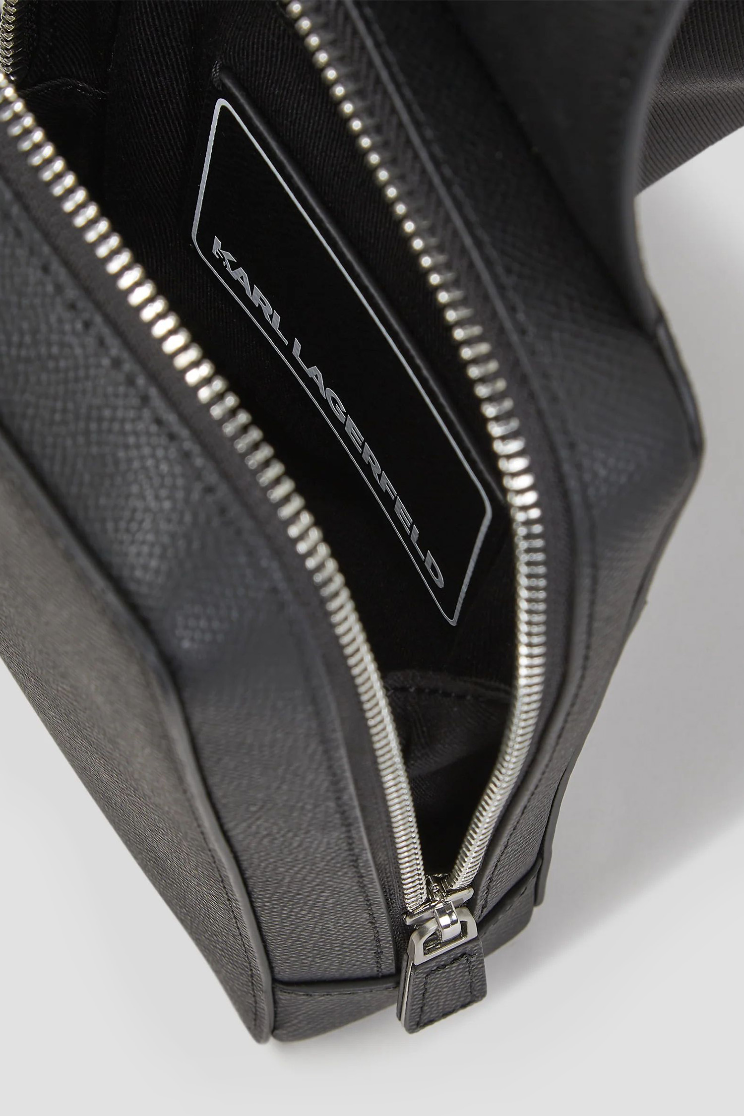 Чоловіча чорна шкіряна сумка Karl Lagerfeld A3M30158;999