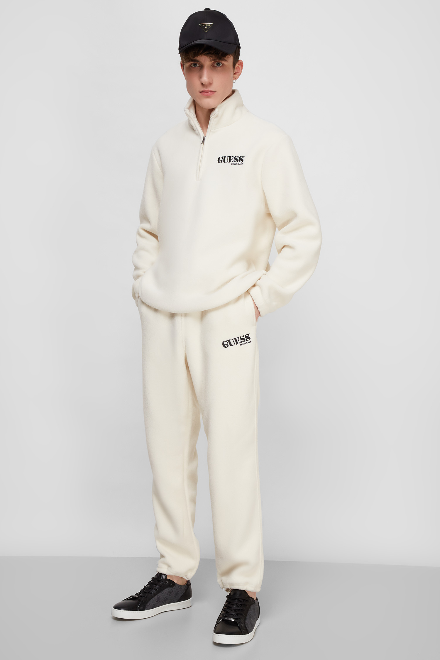 Мужские белые спортивные брюки Guess M1RQ02.KAWV0;G1O6