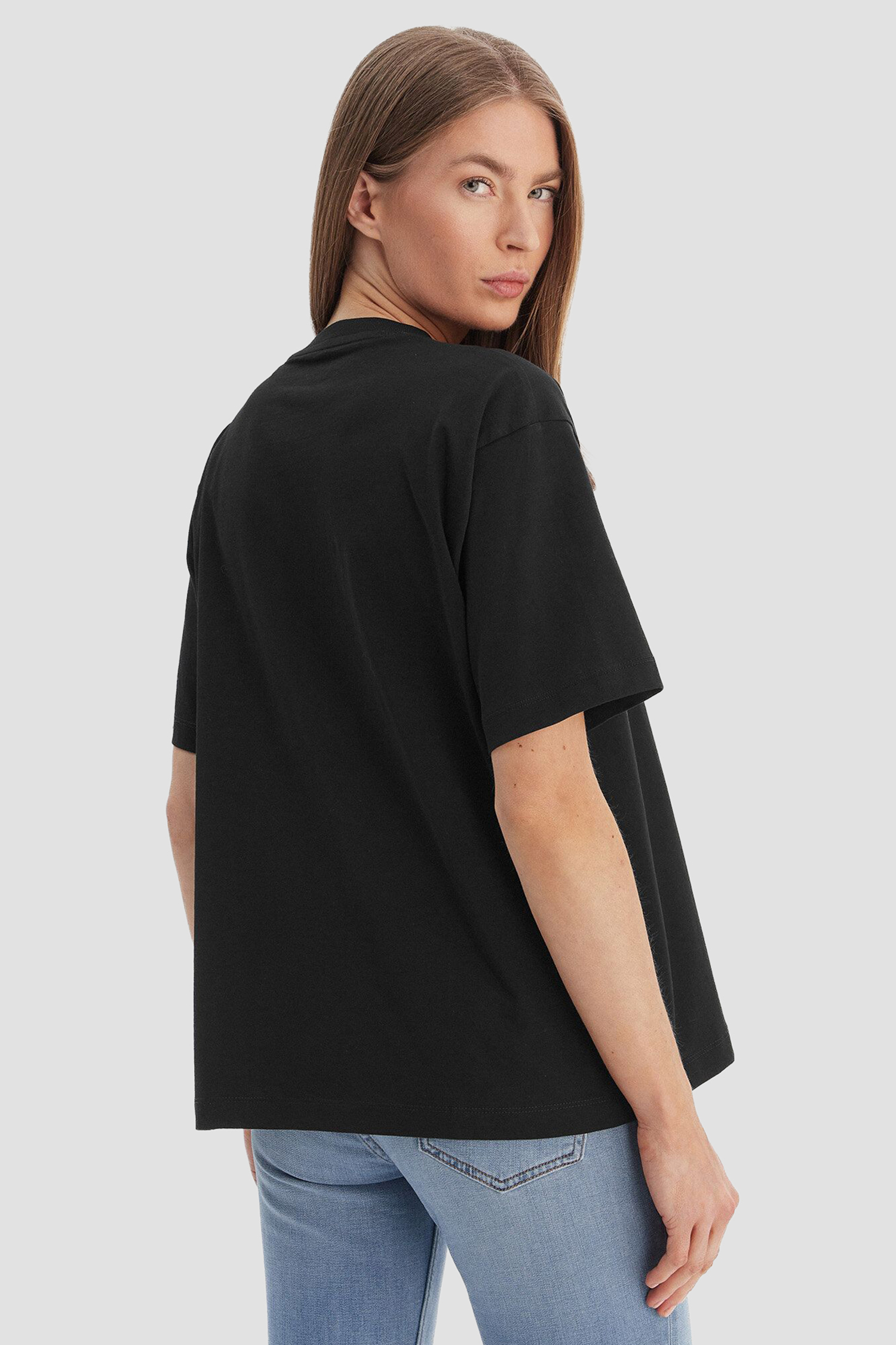 Жіноча чорна футболка Guess Jeans W6RI20.K8HM0;JBLK