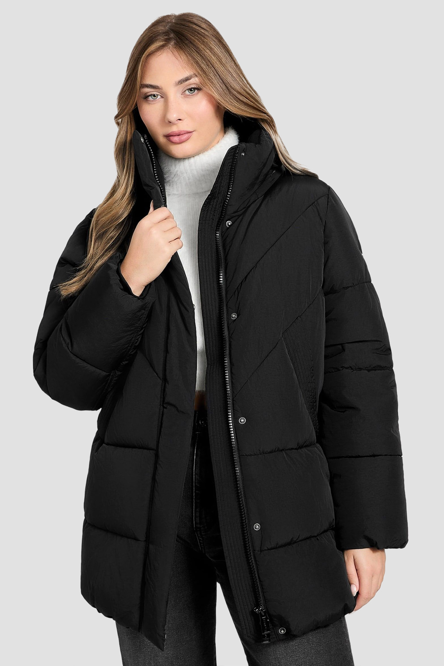 Жіноча чорна куртка Guess W5BLBK.W0492;JBLK