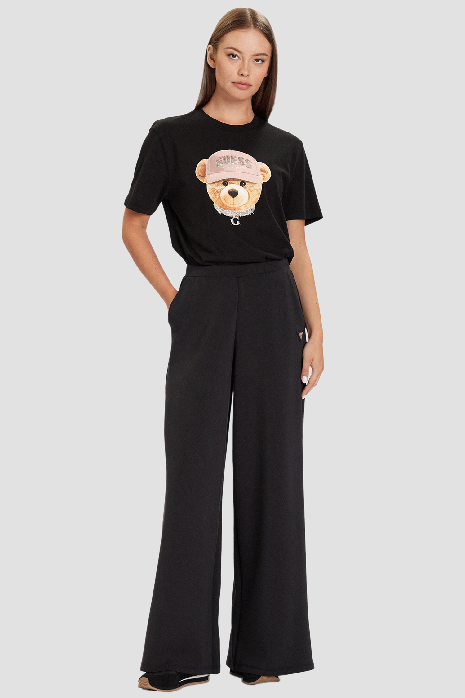 Жіноча чорна футболка Guess V5BI09.I3Z14;JBLK