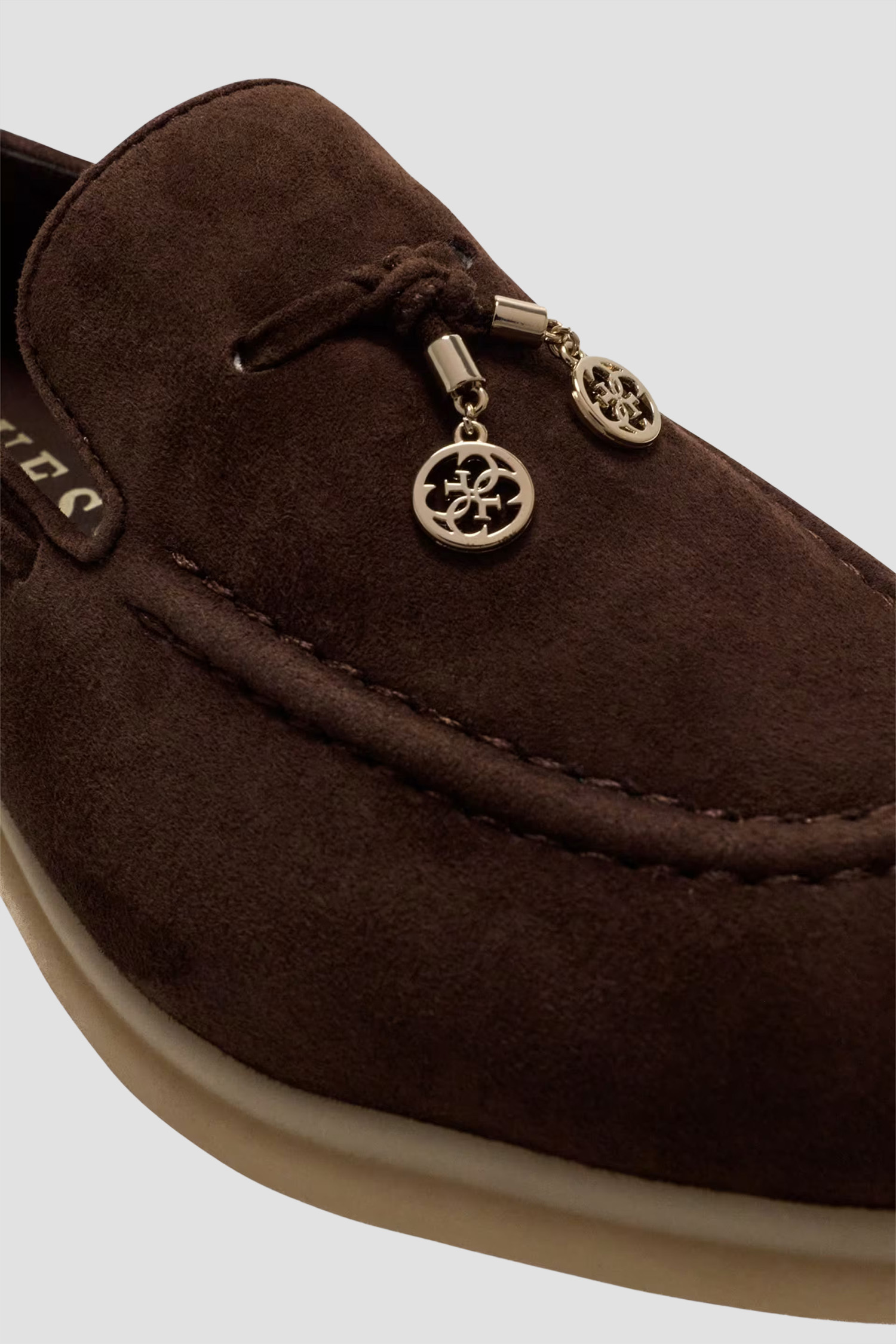 Жіночі коричневі замшеві лофери Guess FLTNAI.SUE14;BROWN
