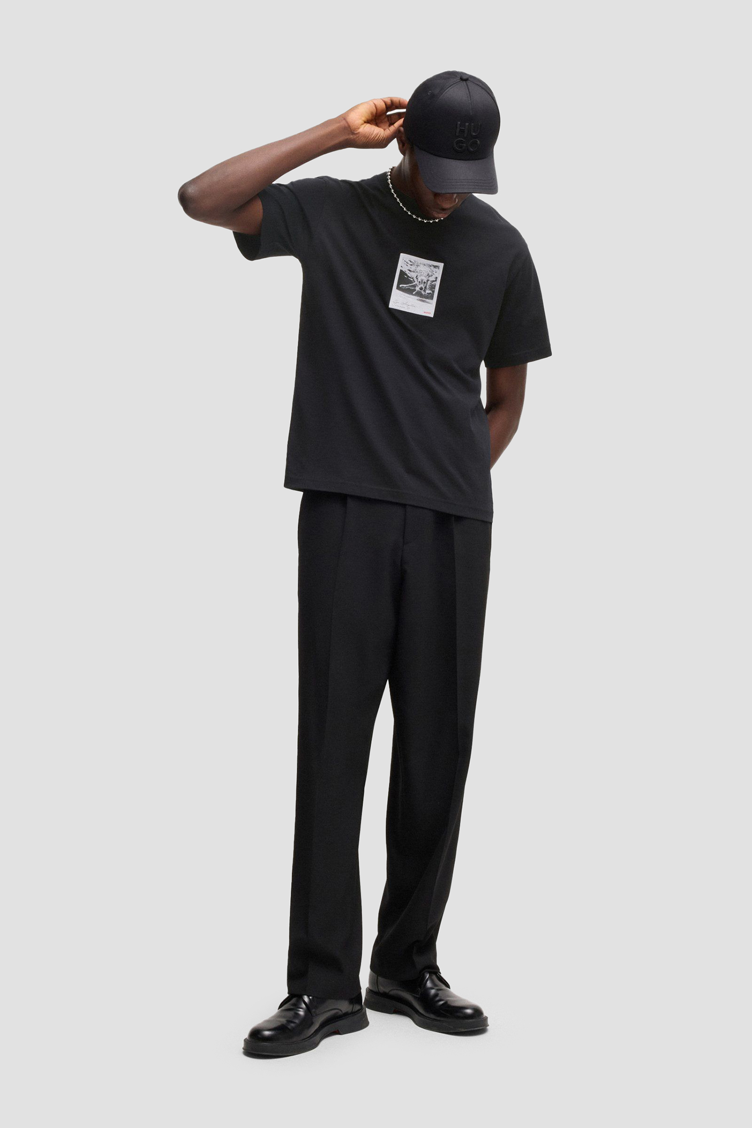 Мужская черная футболка HUGO 50537535;001