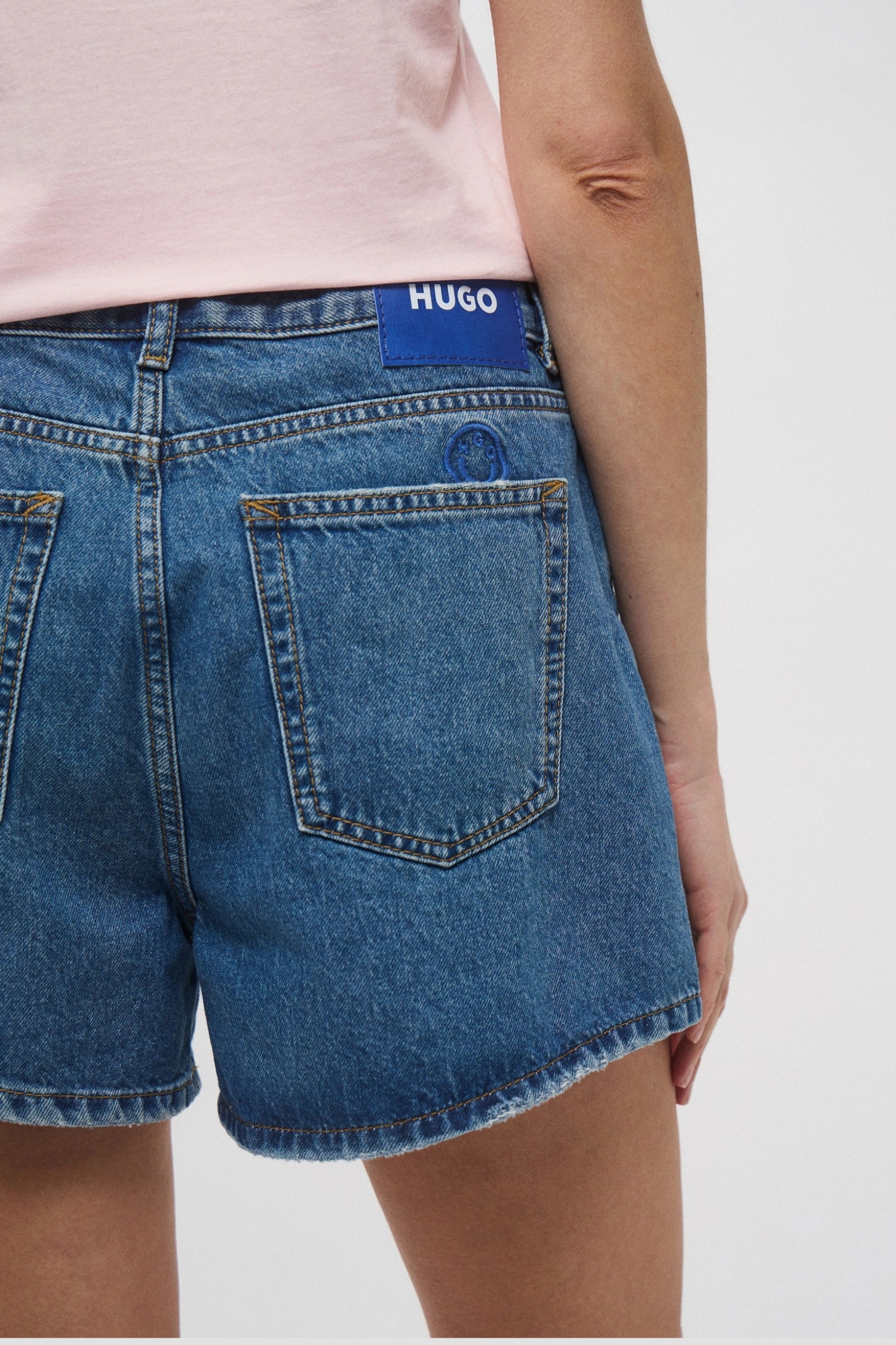 Жіночі сині джинсові шорти HUGO BLUE 50540565;431