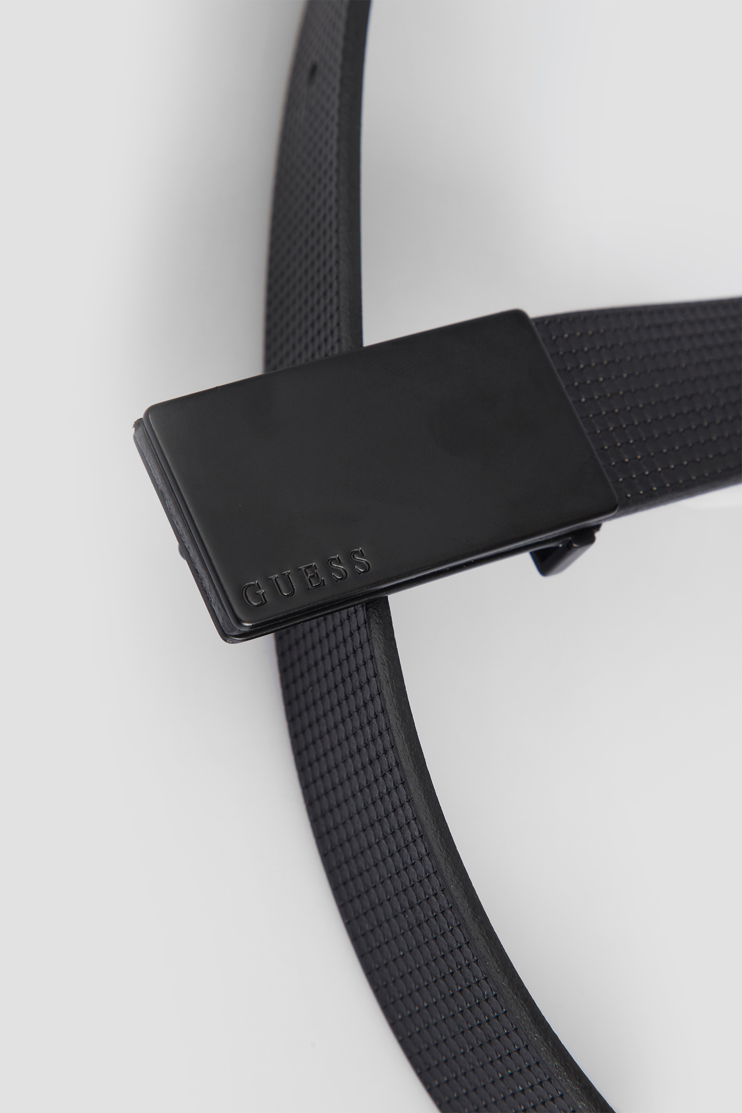 Мужской черный кожаный ремень Guess M3YZ28.L0SX0;JBLK