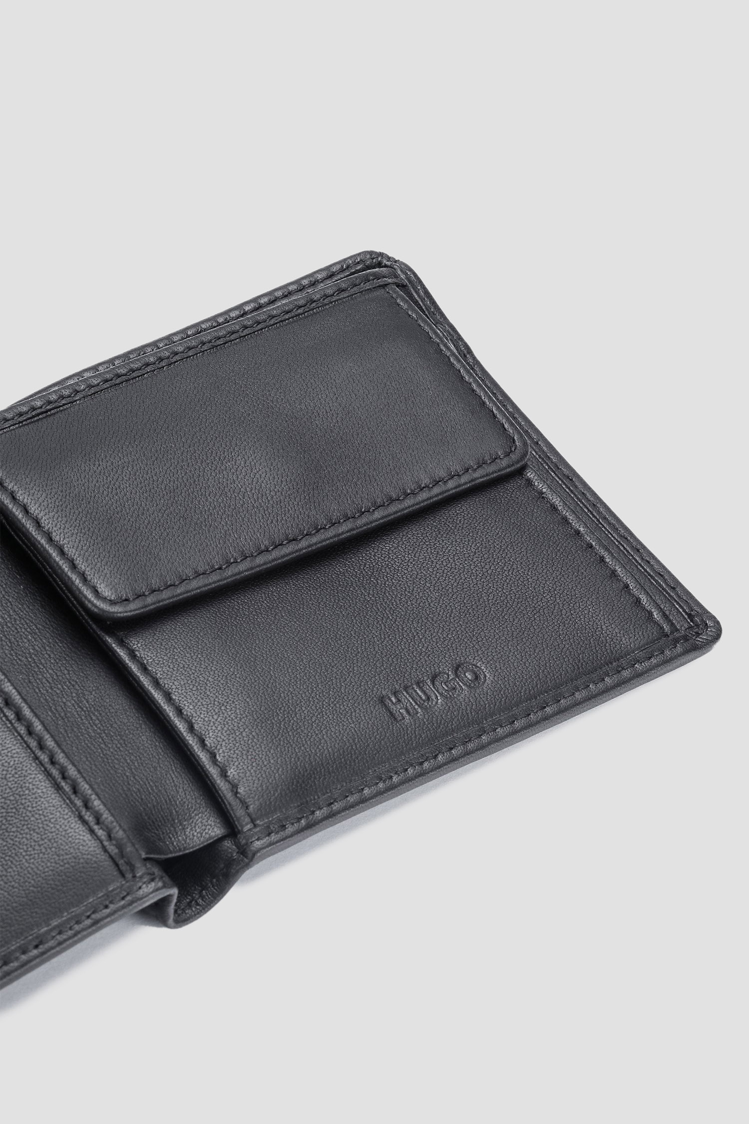 Мужской черный кожаный кошелек HUGO 50470760;002
