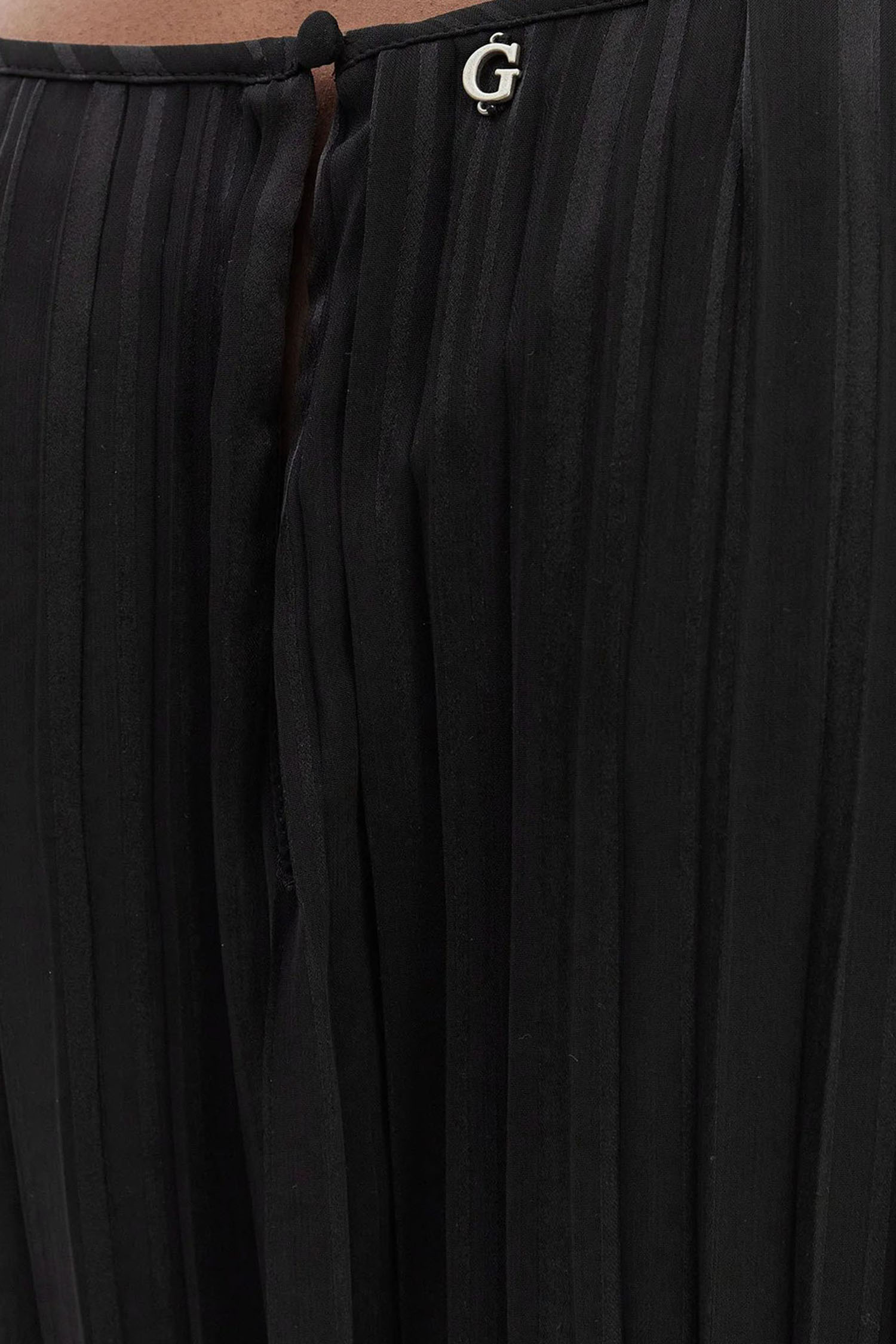 Жіноча чорна плісирована сукня Guess W6RK37.WJ712;JBLK