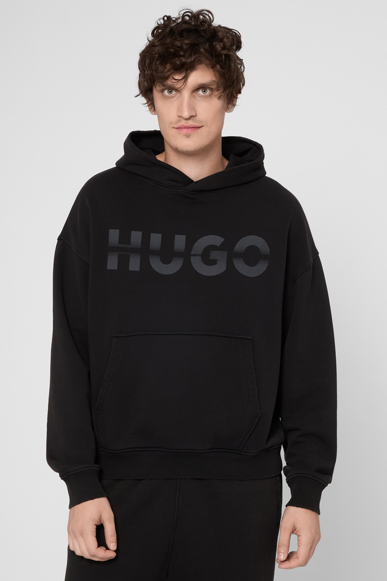 Мужское черное худи HUGO BLUE 50546532;036