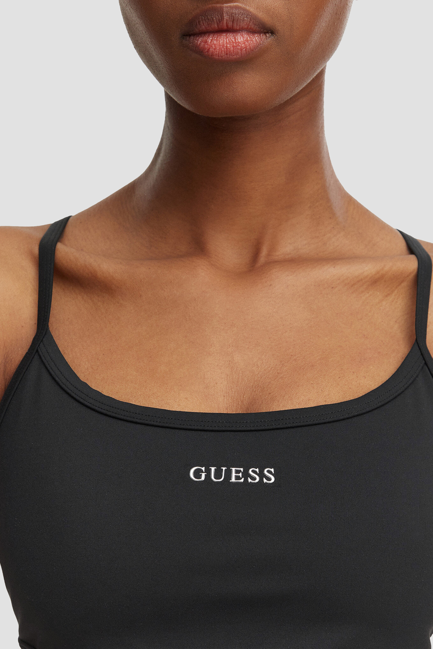 Женский черный топ Guess V6GP14.K3056;JBLK