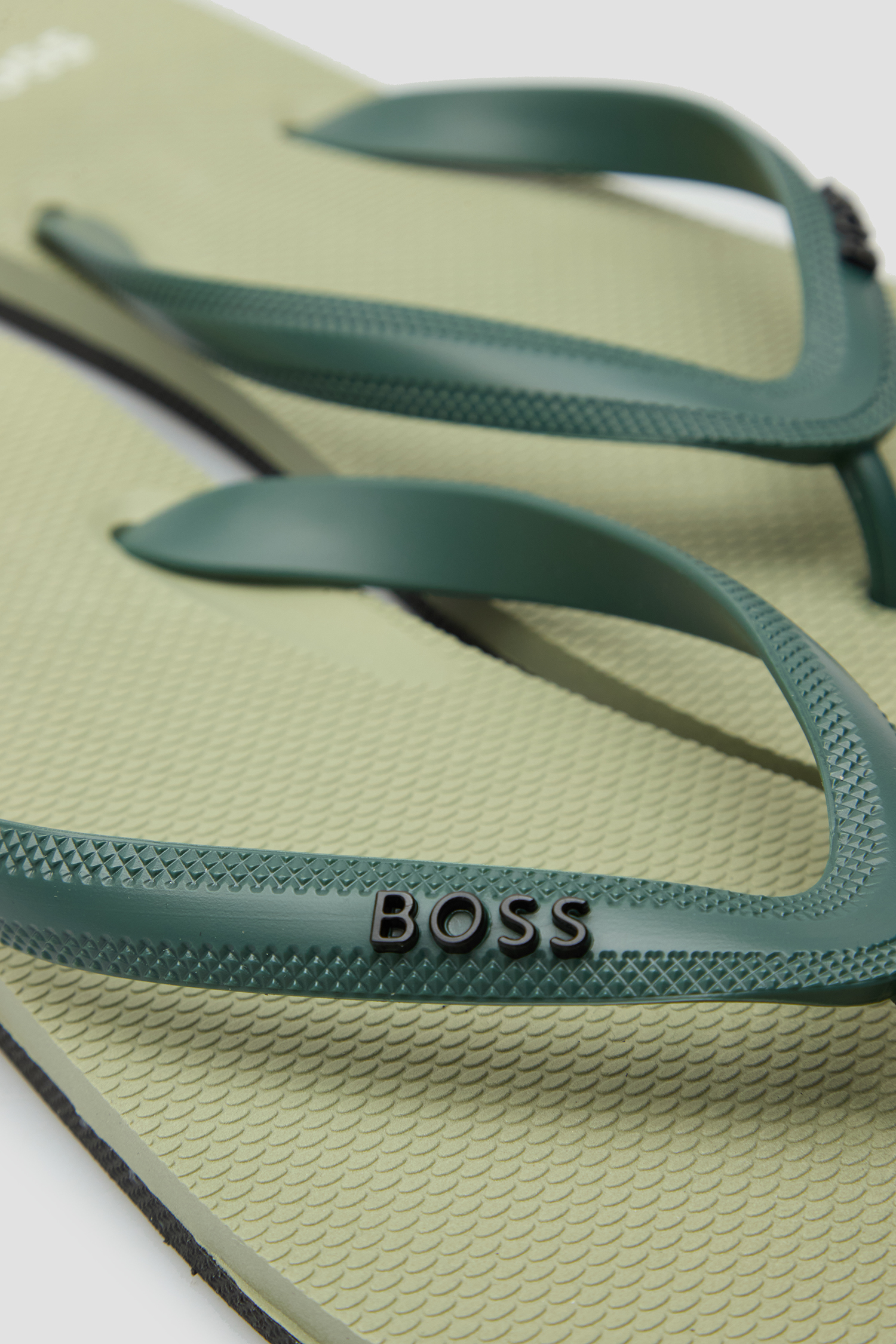 Чоловічі темно-зелені в'єтнамки BOSS 50498208;311