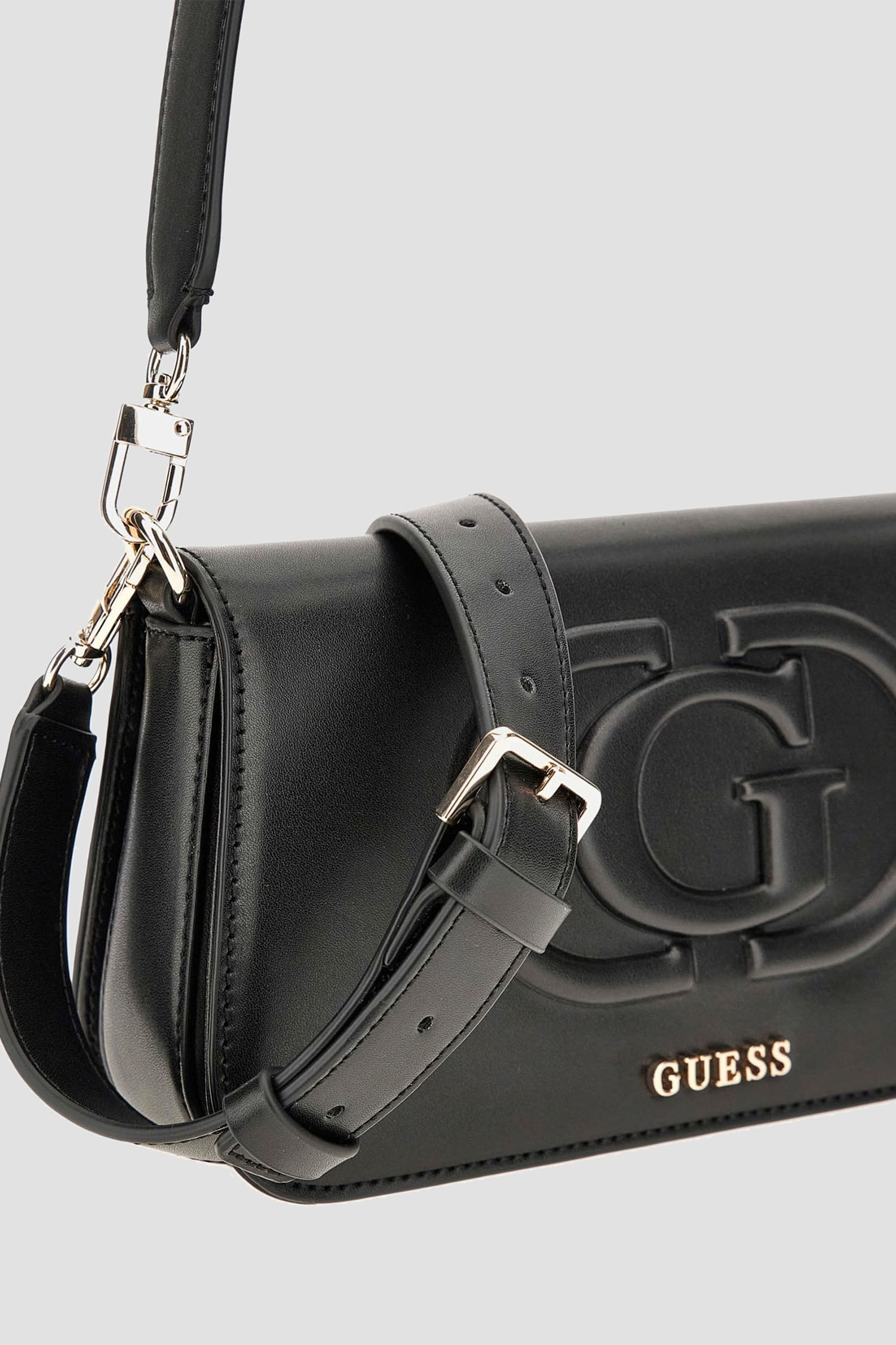 Женская черная сумка Guess HWEVG9.51320;BLA