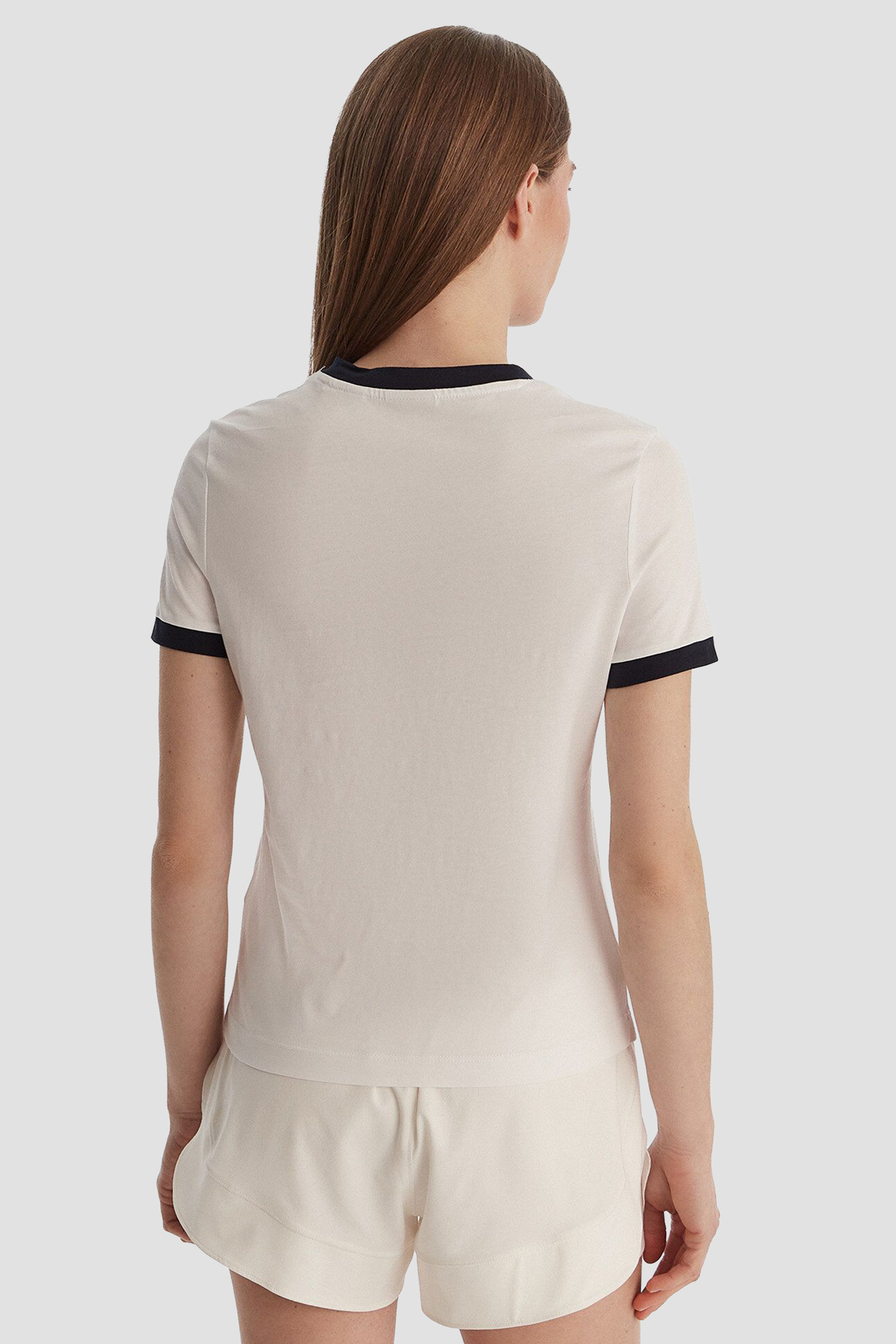 Жіноча біла футболка Guess V6GI08.K2975;G011
