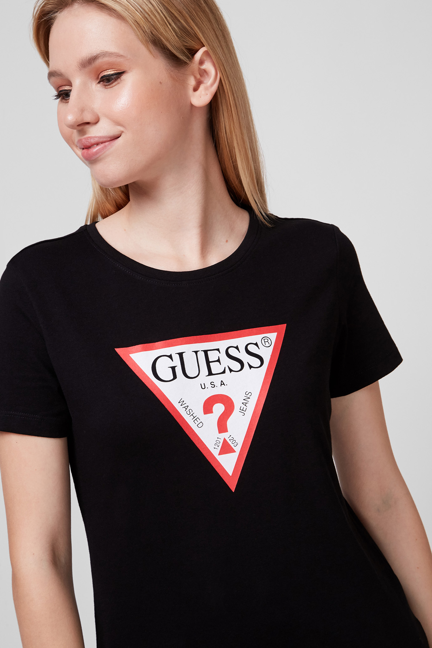Жіноча чорна футболка Guess W1YI1B.I3Z11;JBLK