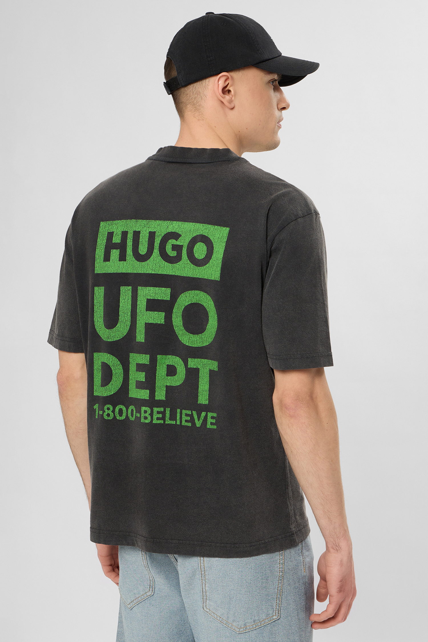 Мужская черная футболка HUGO BLUE 50560090;001