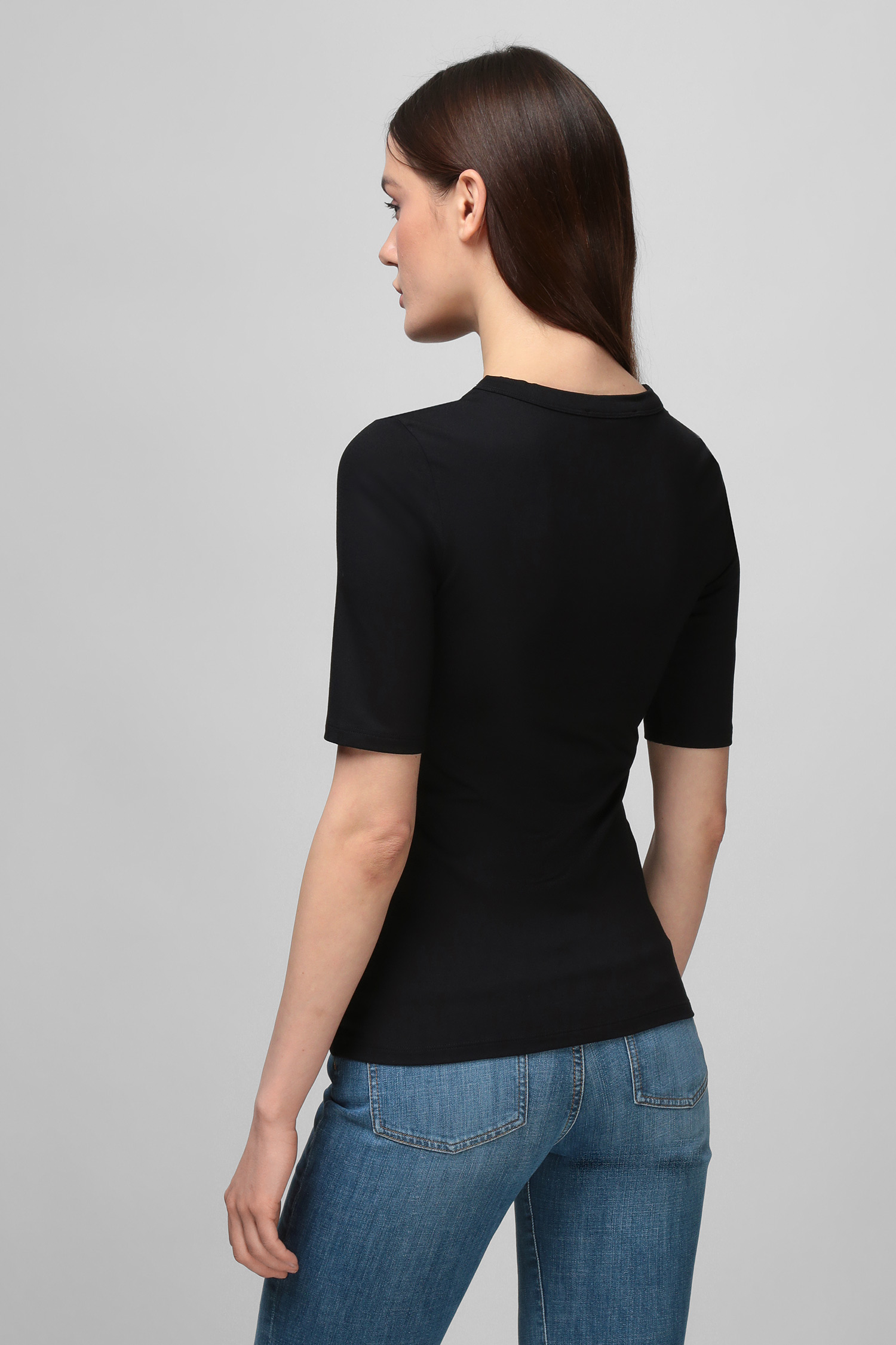 Жіноча чорна футболка BOSS 50461122;001