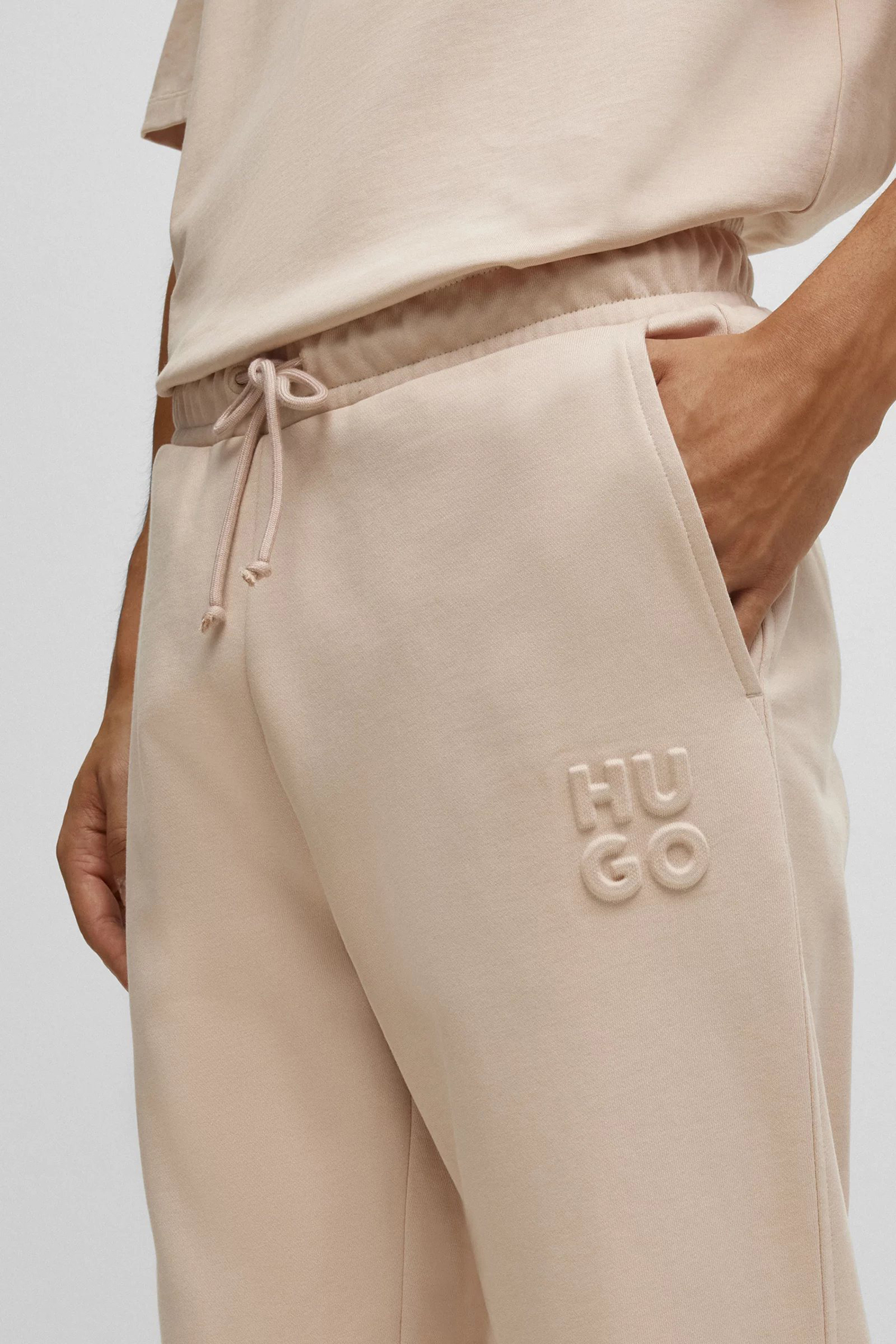 Чоловічі бежеві спортивні штани HUGO 50496652;275