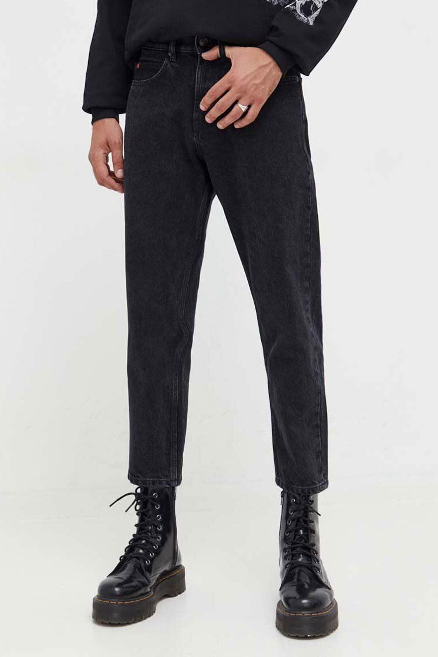Чоловічі чорні джинси HUGO 50499141;010