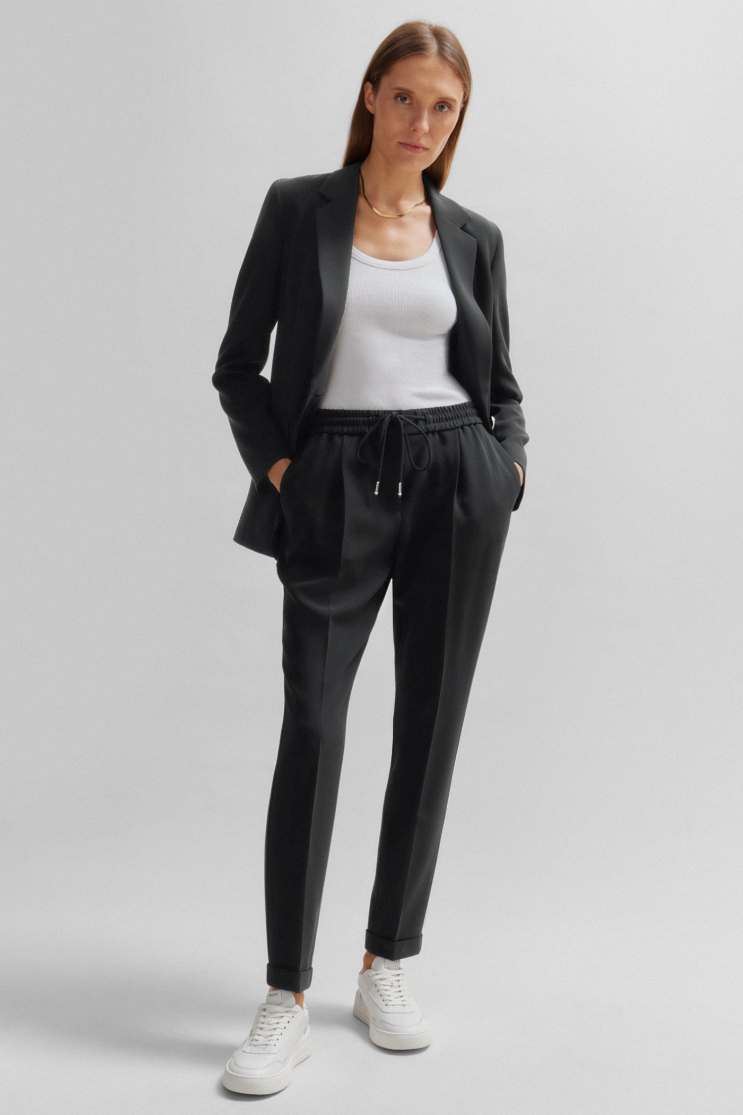 Женские черные брюки BOSS 50427841;001