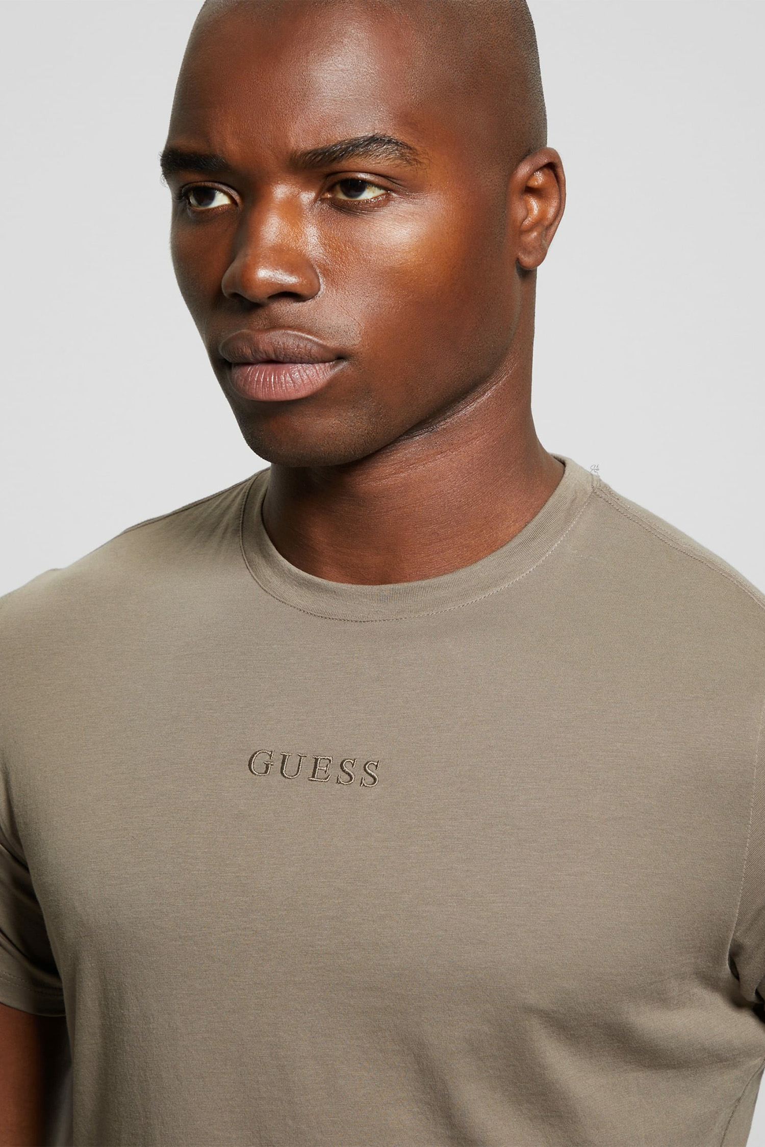 Чоловіча бежева футболка Guess M4GP39.K7HD0;G1EC