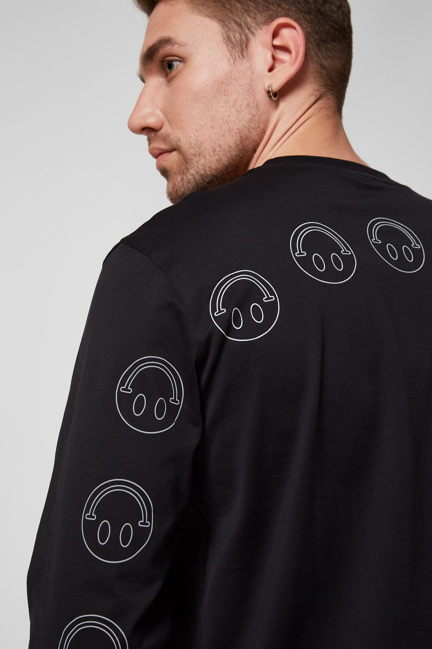 Чоловічий чорний лонгслів HUGO 50454095;001